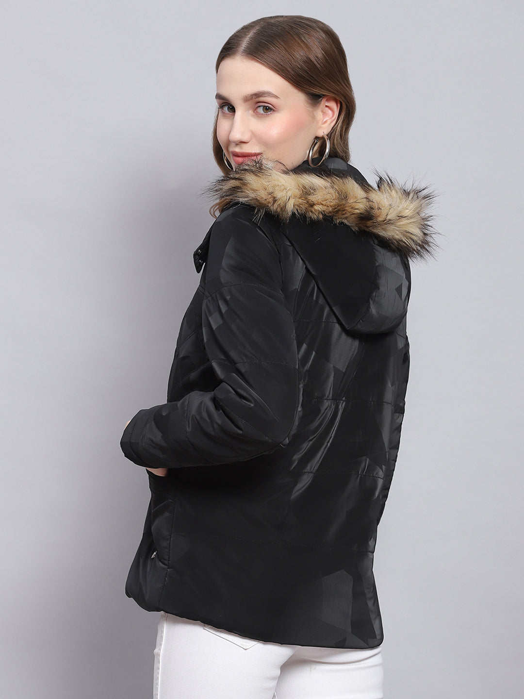 Women Black Solid Hooded Full Sleeve Jackets