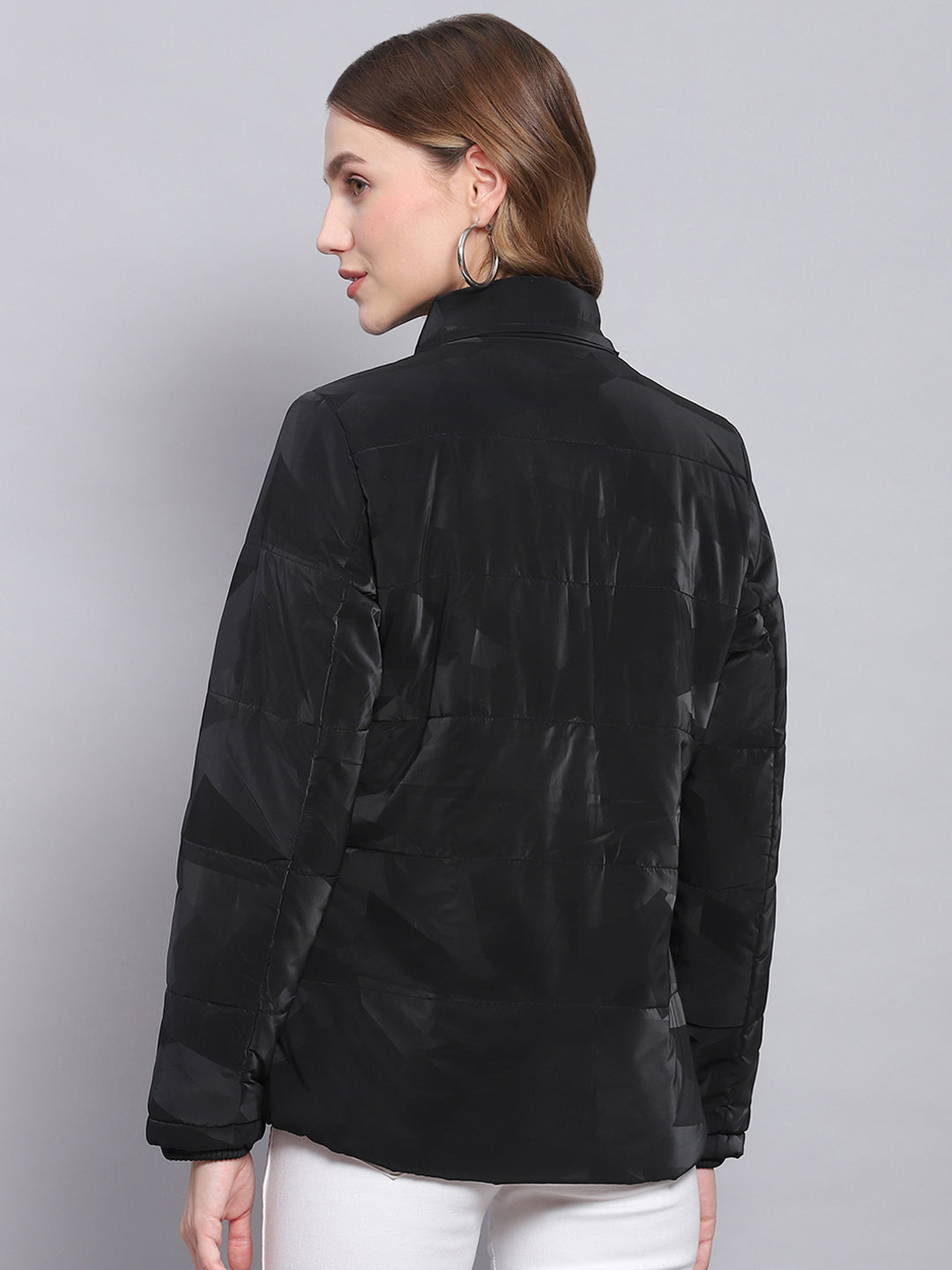 Women Black Solid Hooded Full Sleeve Jackets