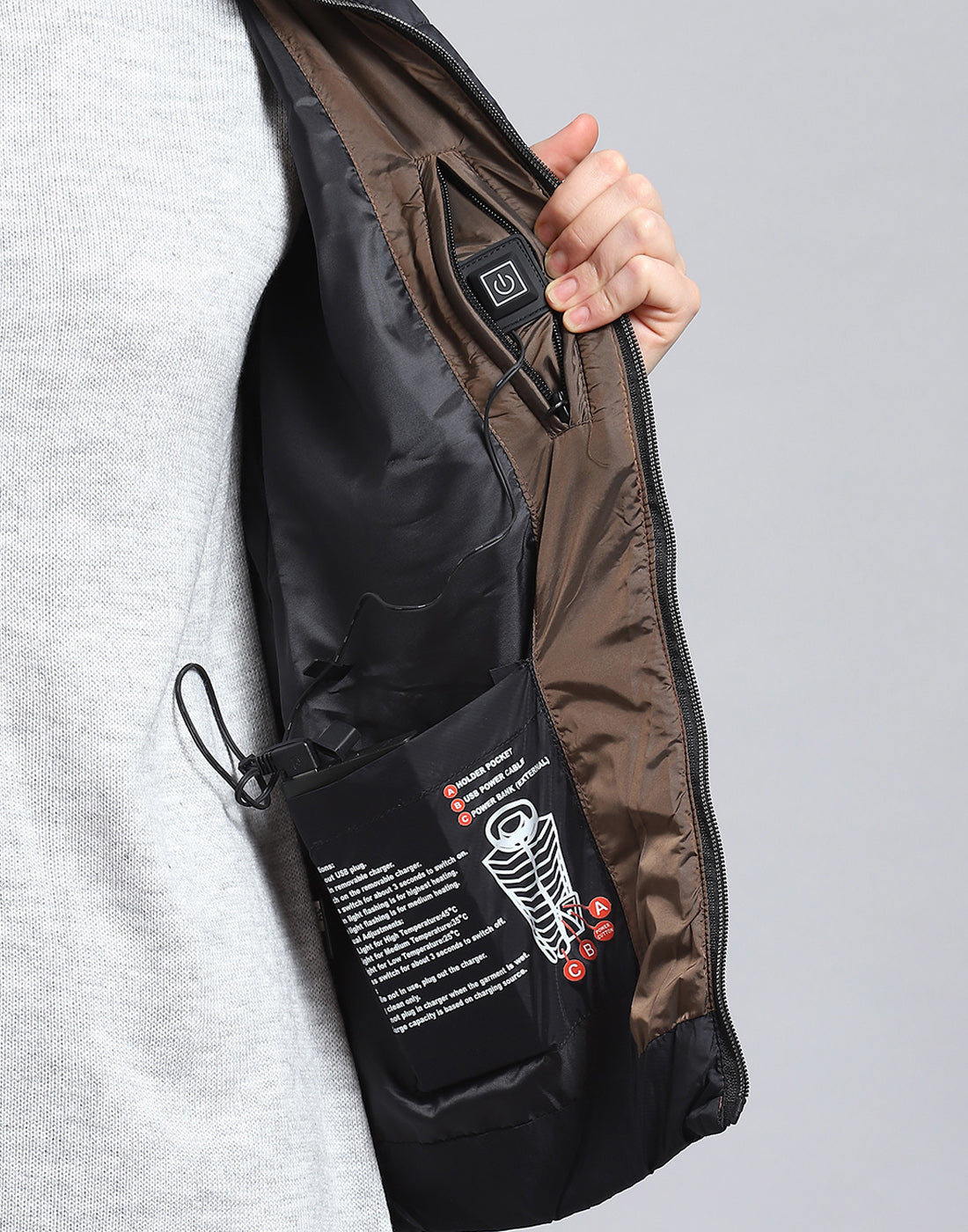 Women Black Solid Hooded Full Sleeve Heating Jacket