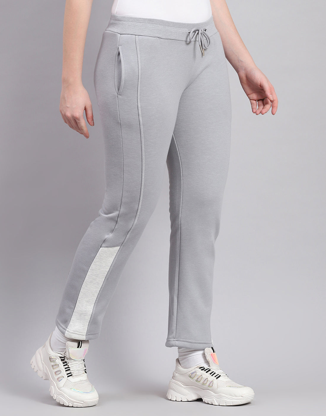 Women Grey Solid Regular Fit Winter Lower