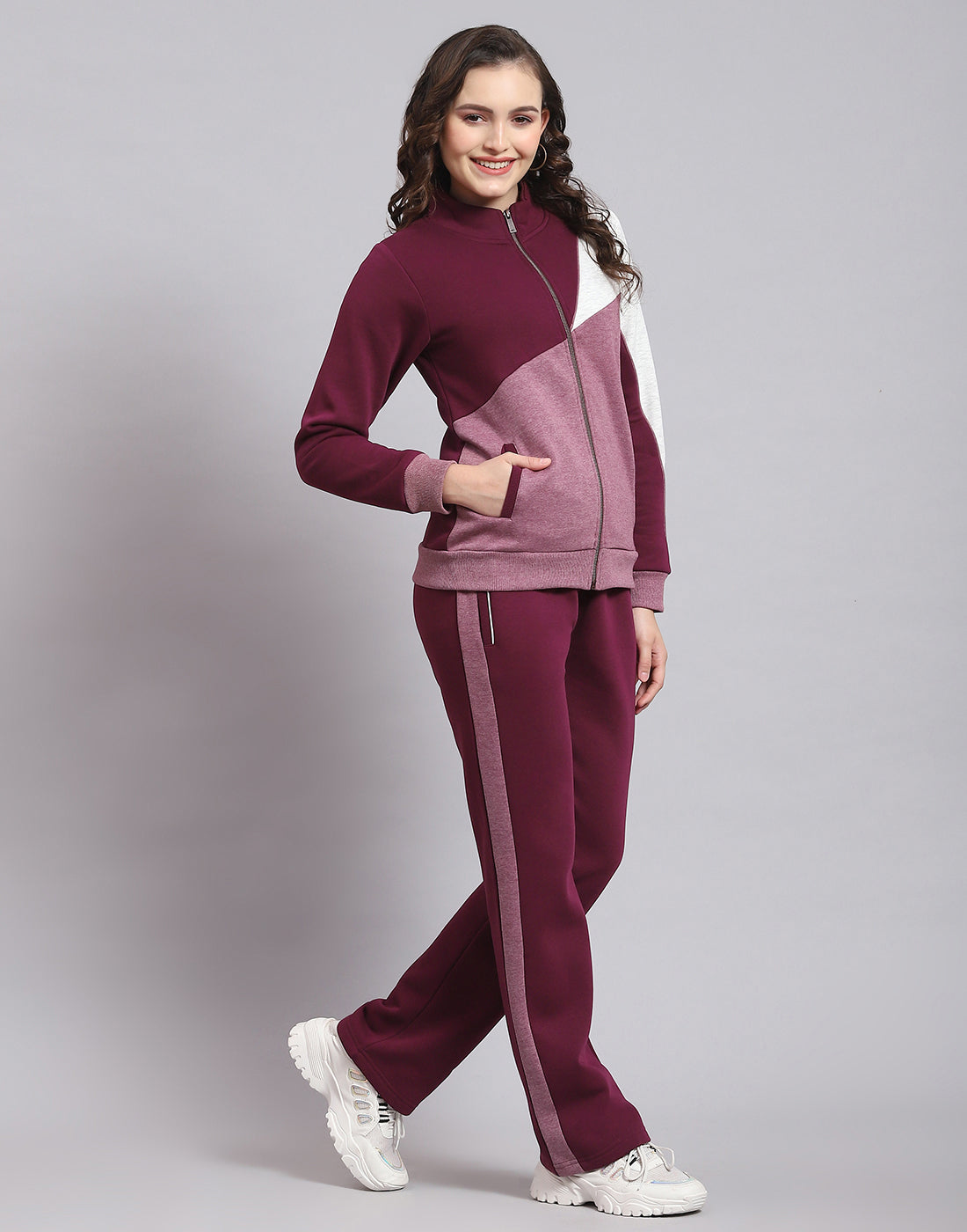Women Maroon Solid Stand Collar Full Sleeve Tracksuit
