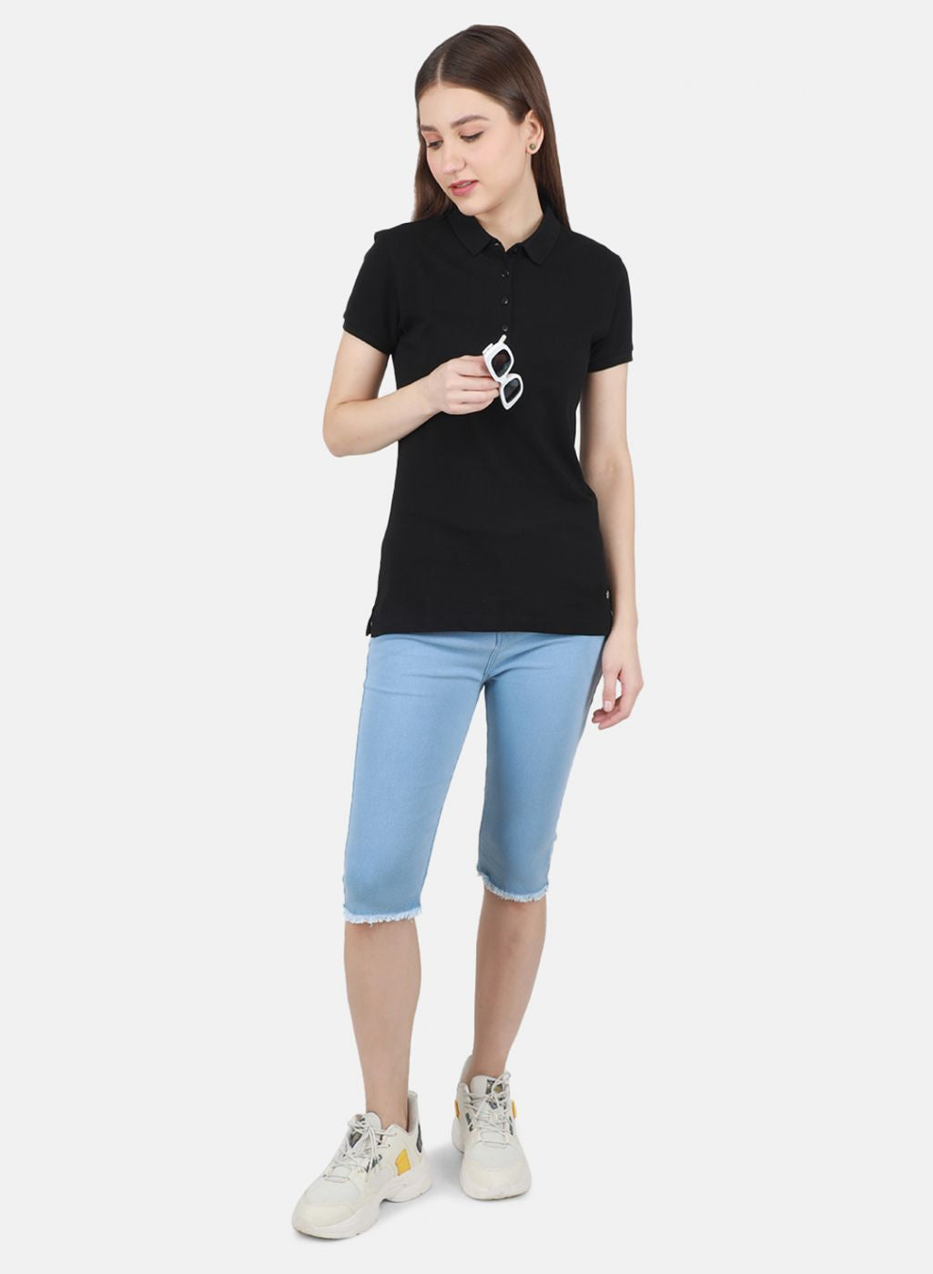 Women Black Solid T-Shirt