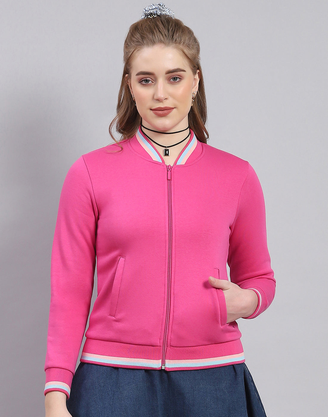 Women Pink Solid Mandarin Collar Full Sleeve Sweatshirt