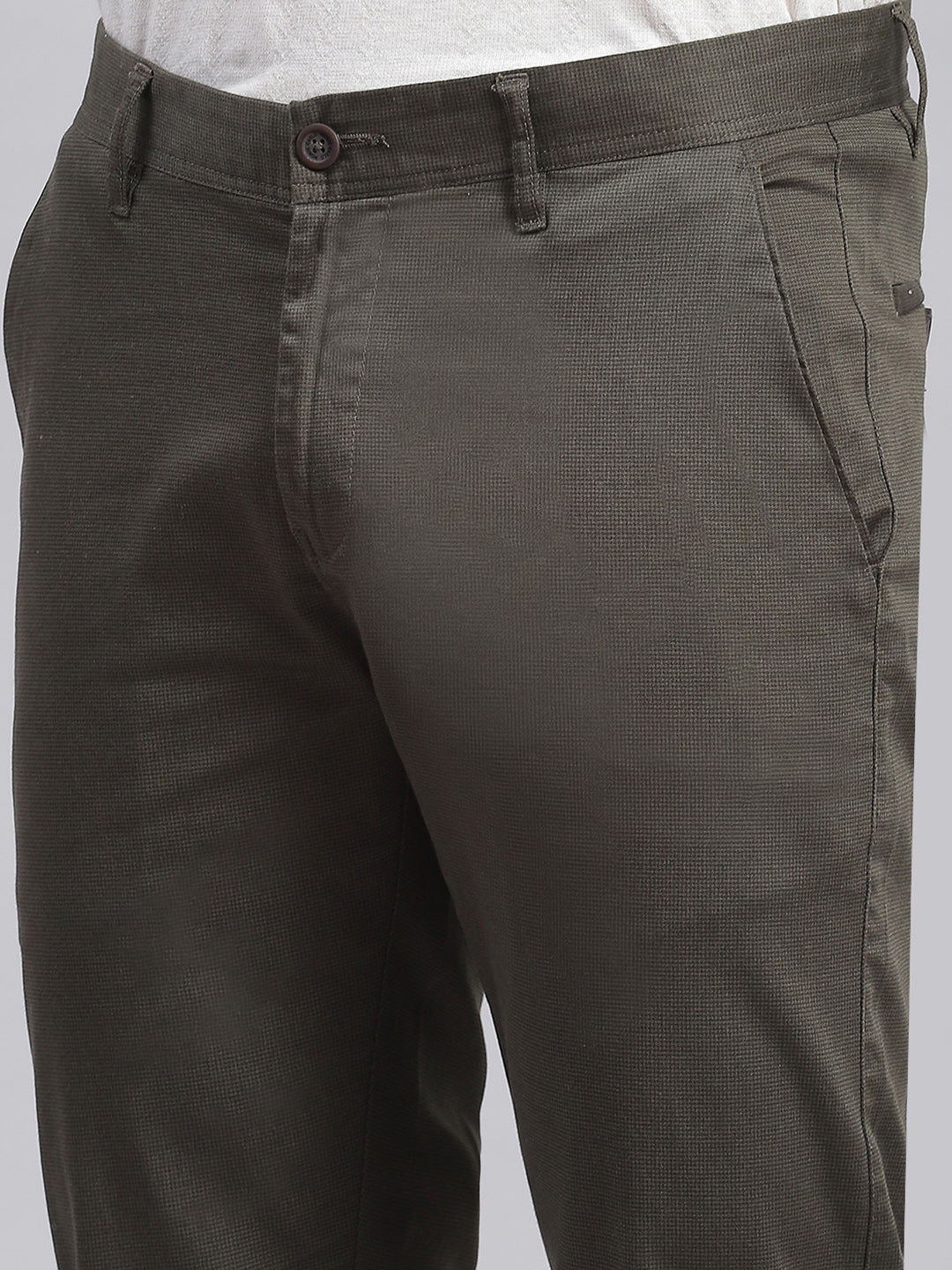 Men Olive Solid Regular Fit Trousers