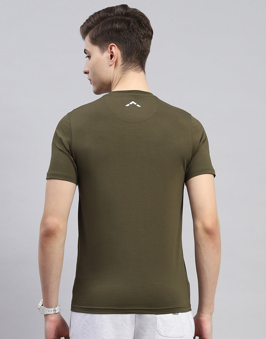 Rock.it Men Olive Solid Round Neck Half Sleeve T-Shirt
