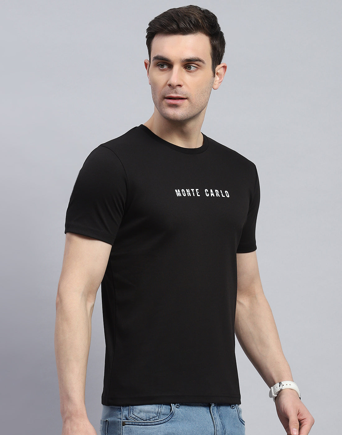 Men Black Solid Round Neck Half Sleeve T-Shirt