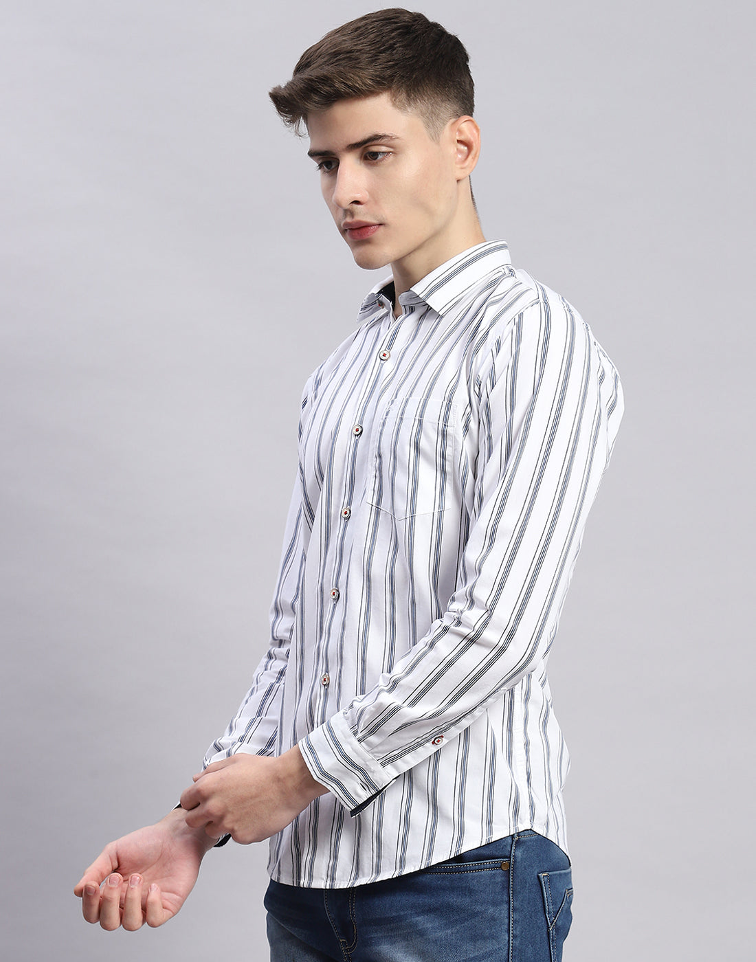 Men White Stripe Collar Full Sleeve Shirt