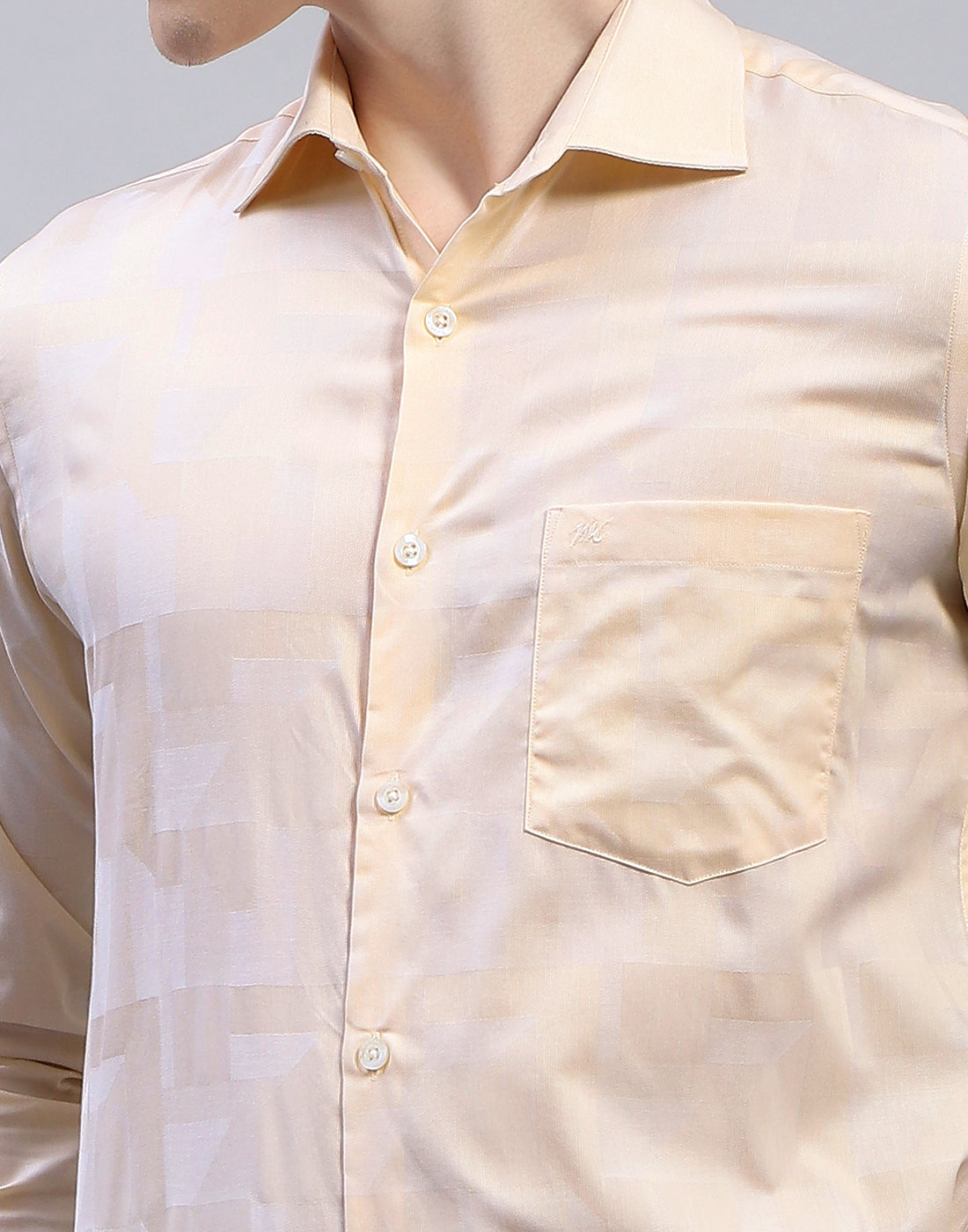 Men Peach Solid Collar Full Sleeve Shirt