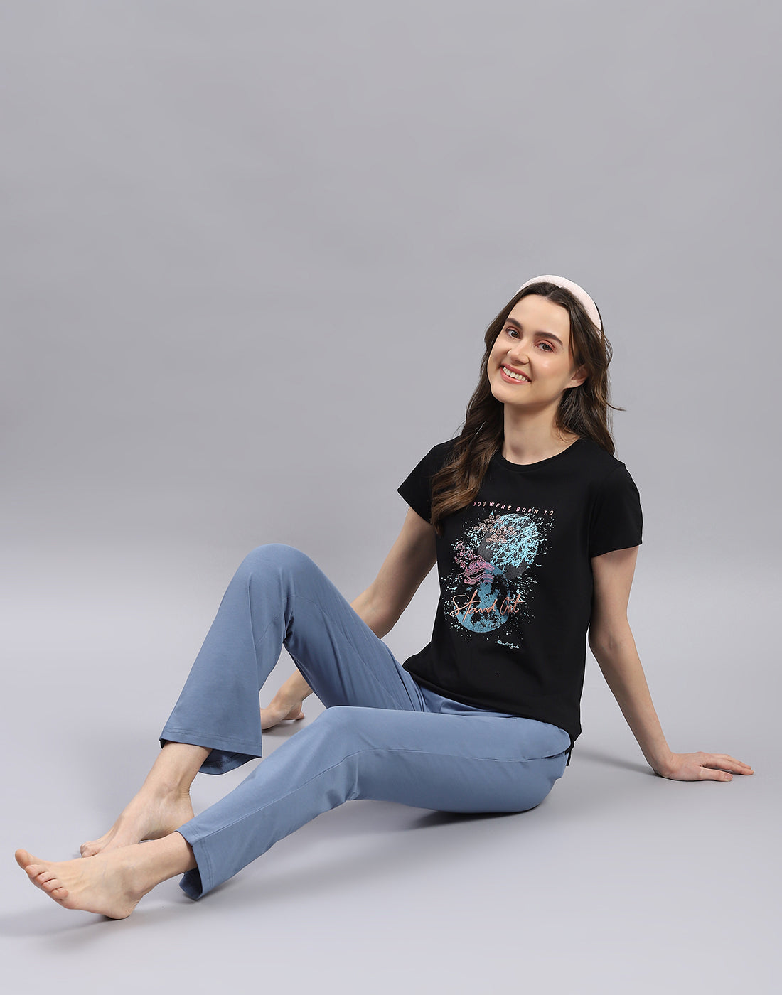 Women Grey Solid Regular Fit Lower