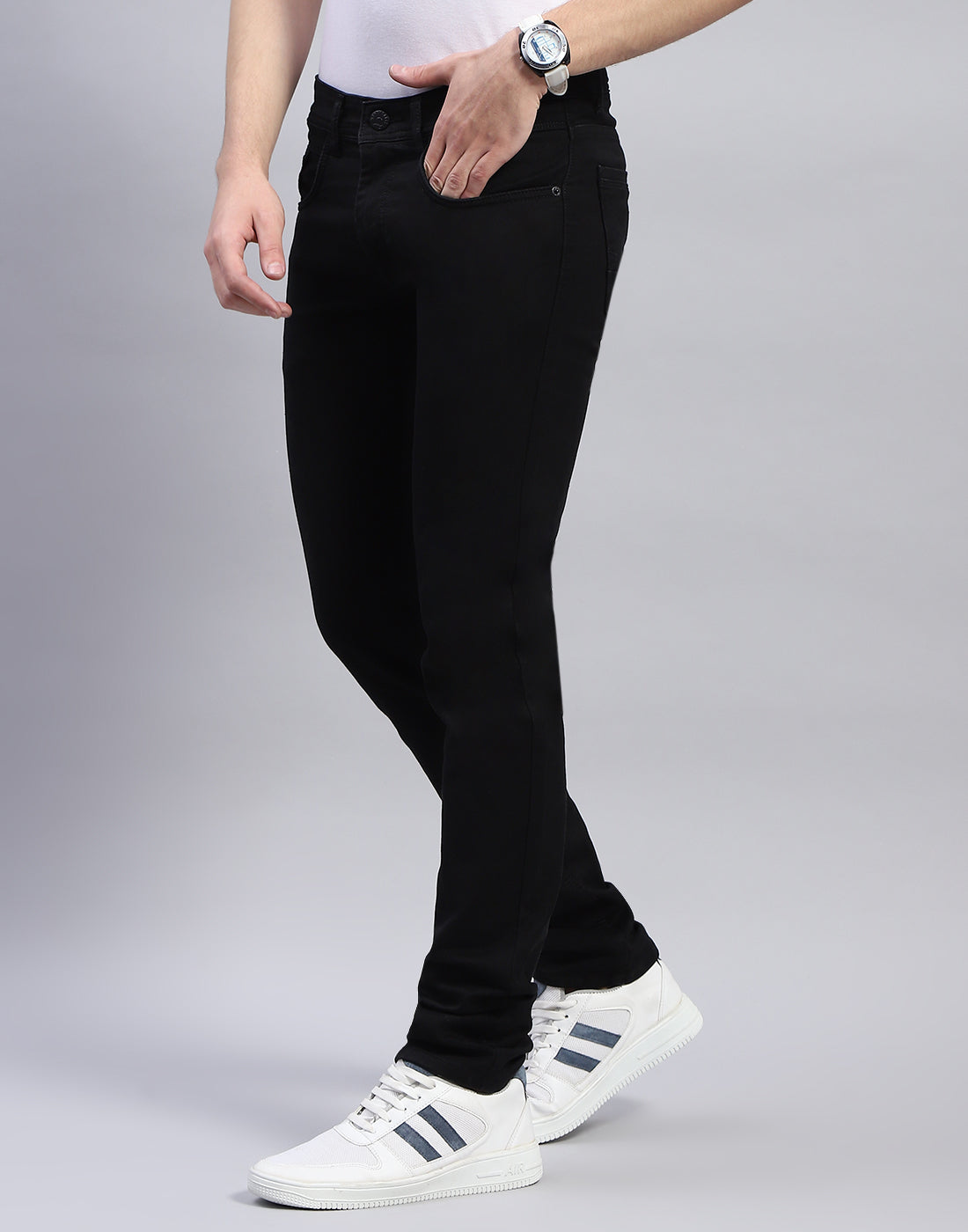 Men Black Light Wash Slim Fit Denim
