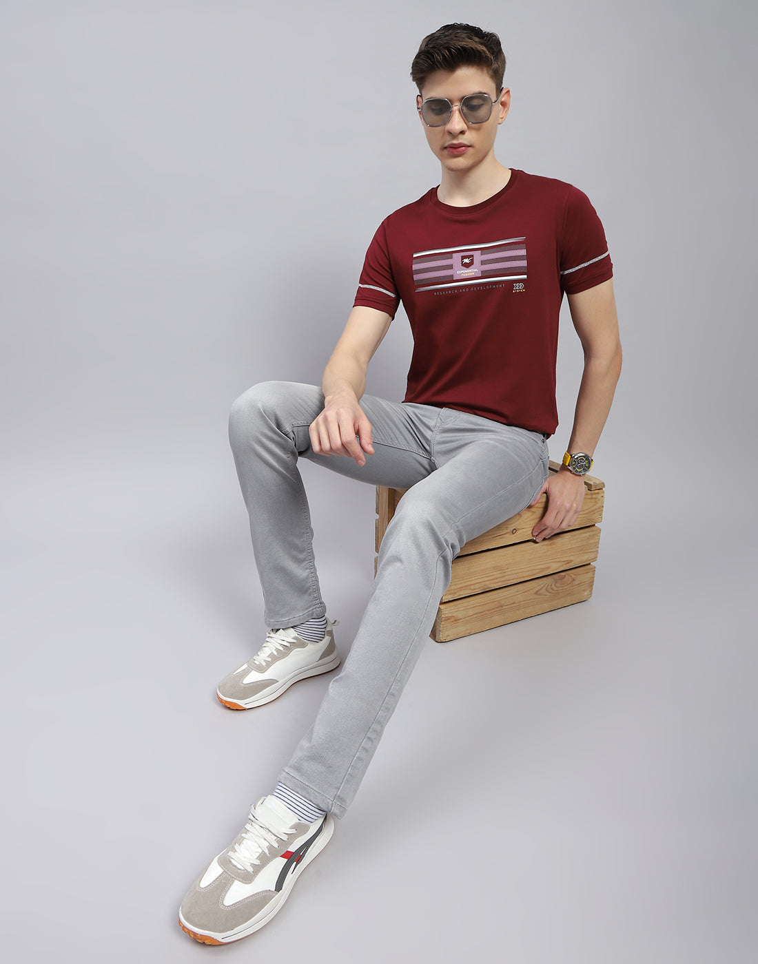 Men Grey Light Wash Narrow Fit Denim