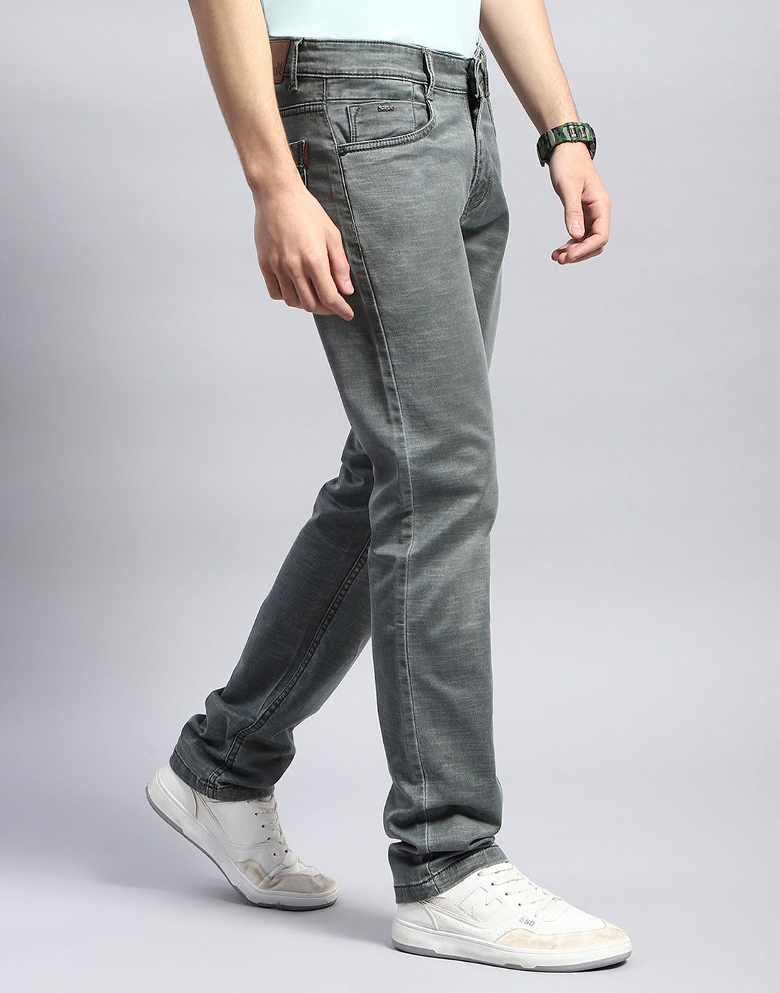 Men Grey Light Wash Narrow Fit Denim