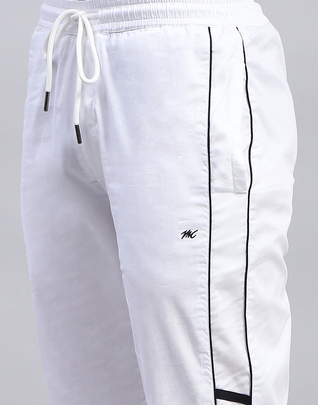 Men White Solid Regular Fit Lower