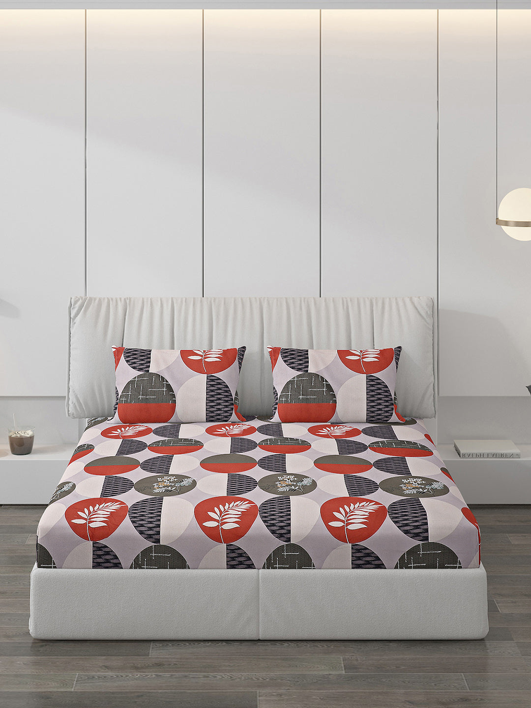 130 GSM Polyester Double Bed Bedsheet with 2 Pillow Covers
