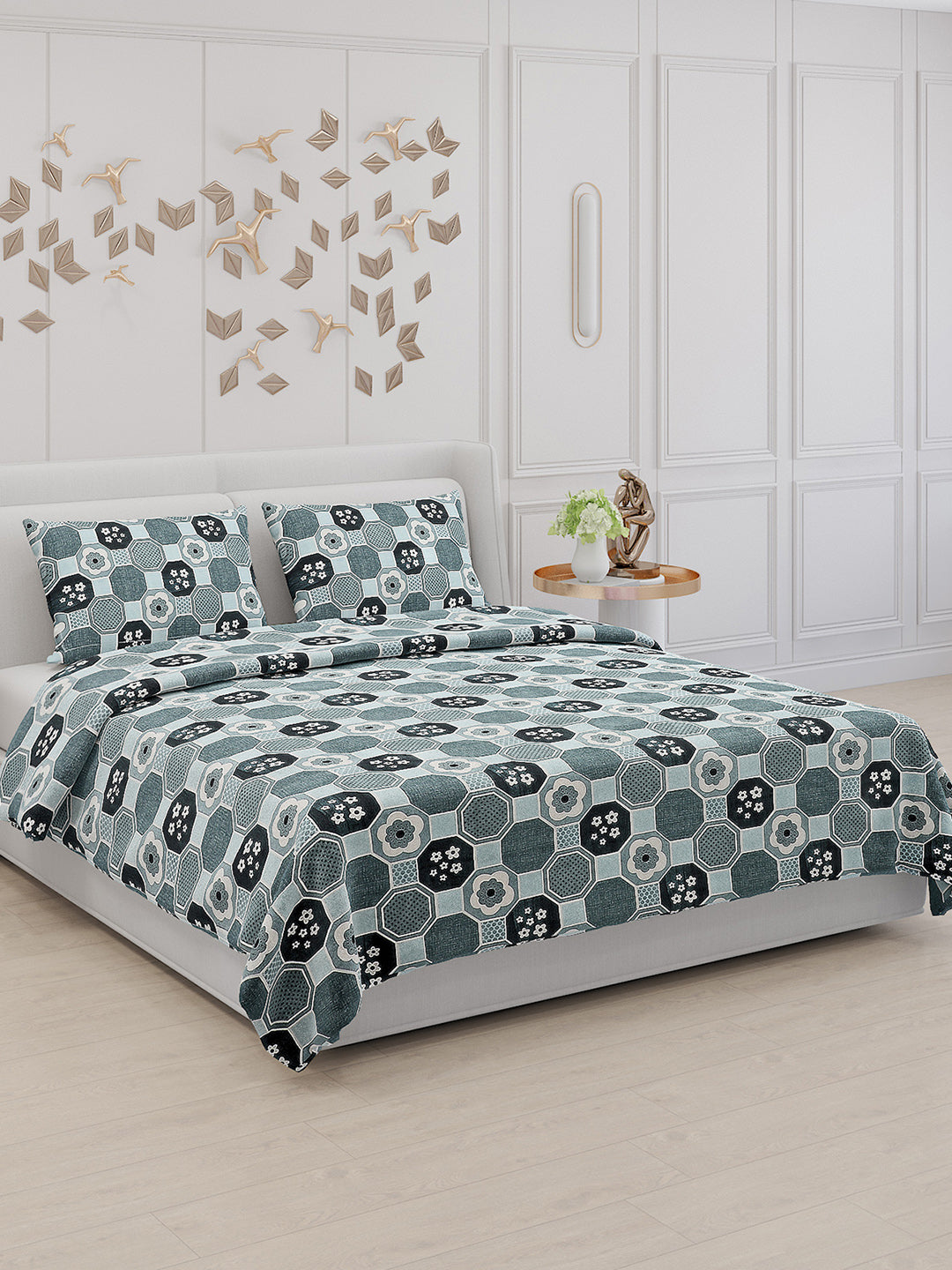 104 TC Cotton Double Bed Bedsheet with 2 Pillow Covers