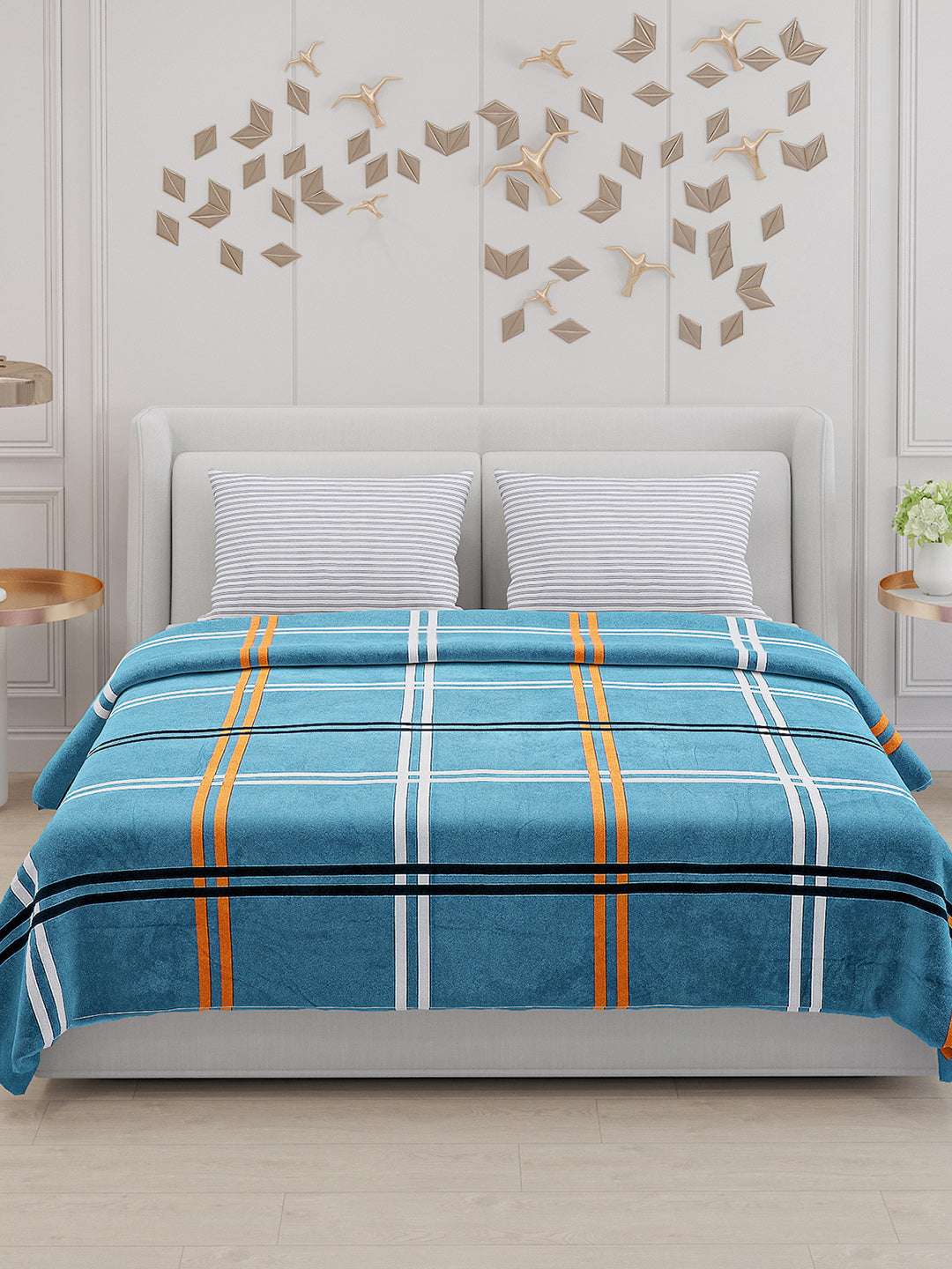 130 GSM Polyester Double Bed Bedsheet with 2 Pillow Covers
