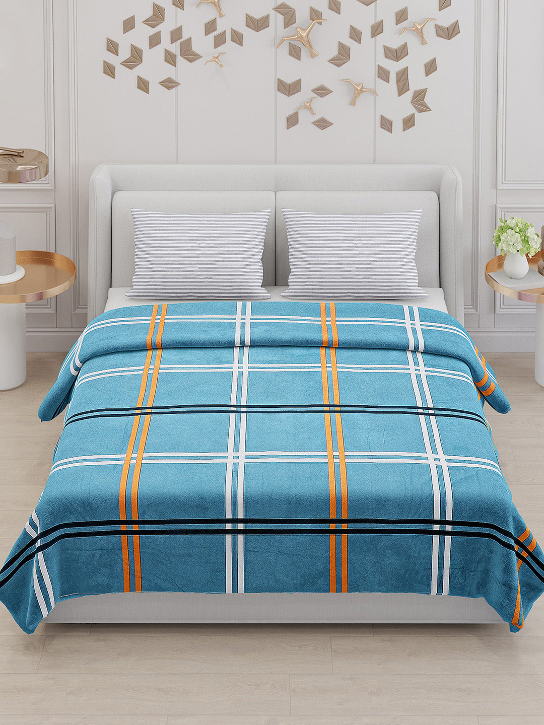130 GSM Polyester Double Bed Bedsheet with 2 Pillow Covers