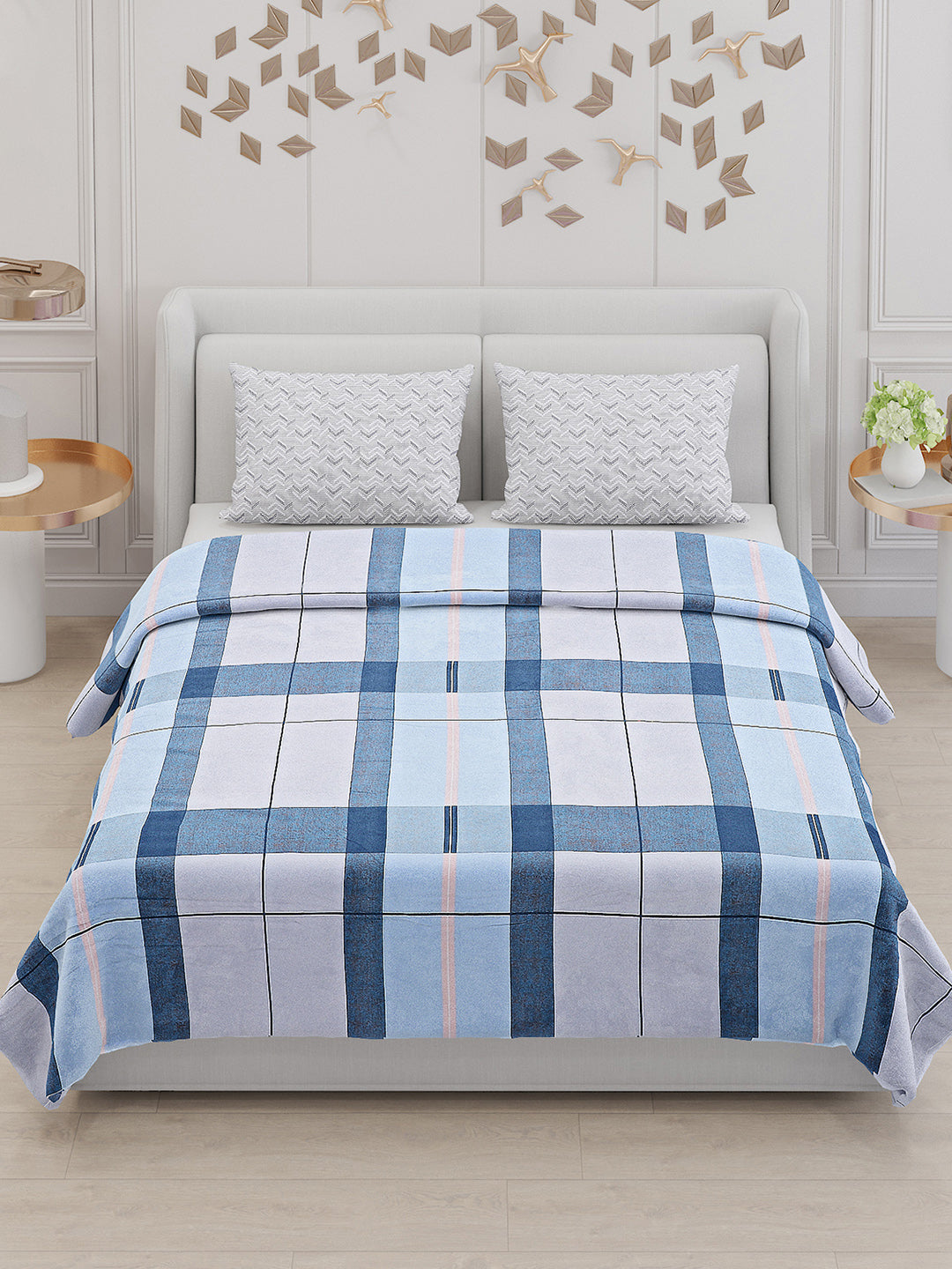 130 GSM Polyester Double Bed Bedsheet with 2 Pillow Covers