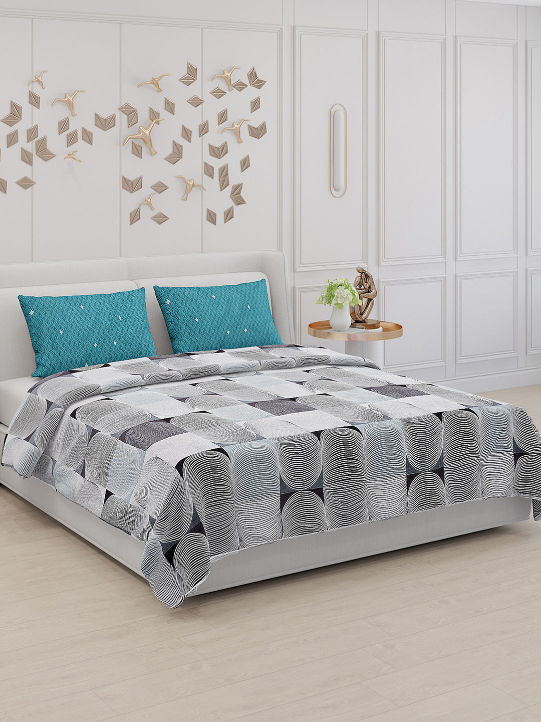 130 GSM Polyester Double Bed Bedsheet with 2 Pillow Covers