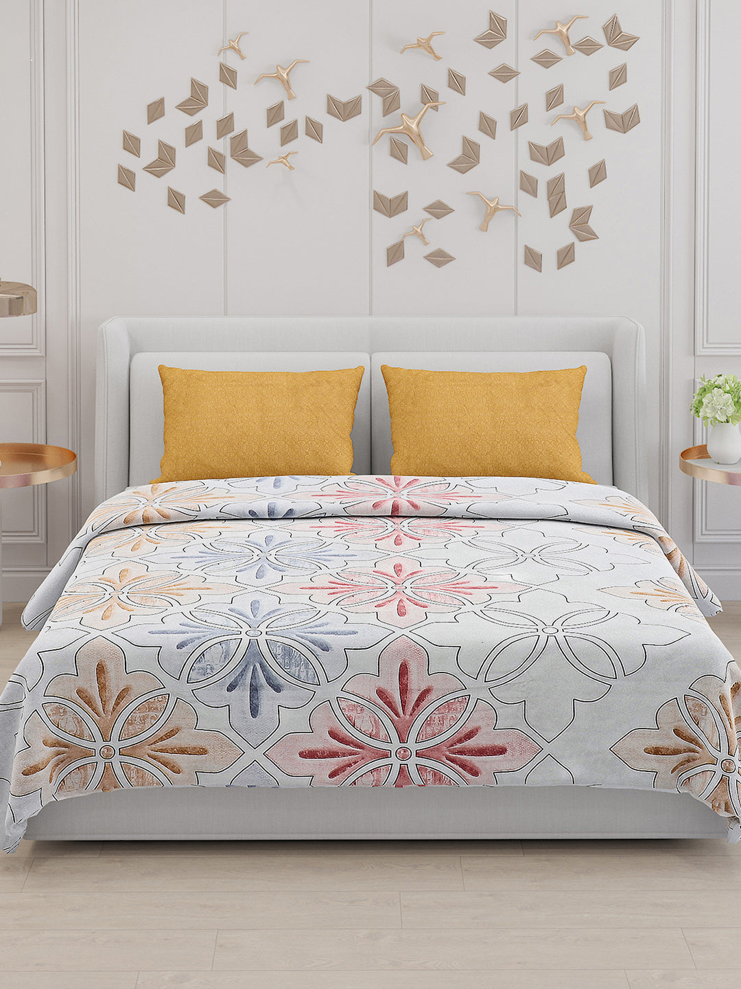 130 GSM Polyester Double Bed Bedsheet with 2 Pillow Covers