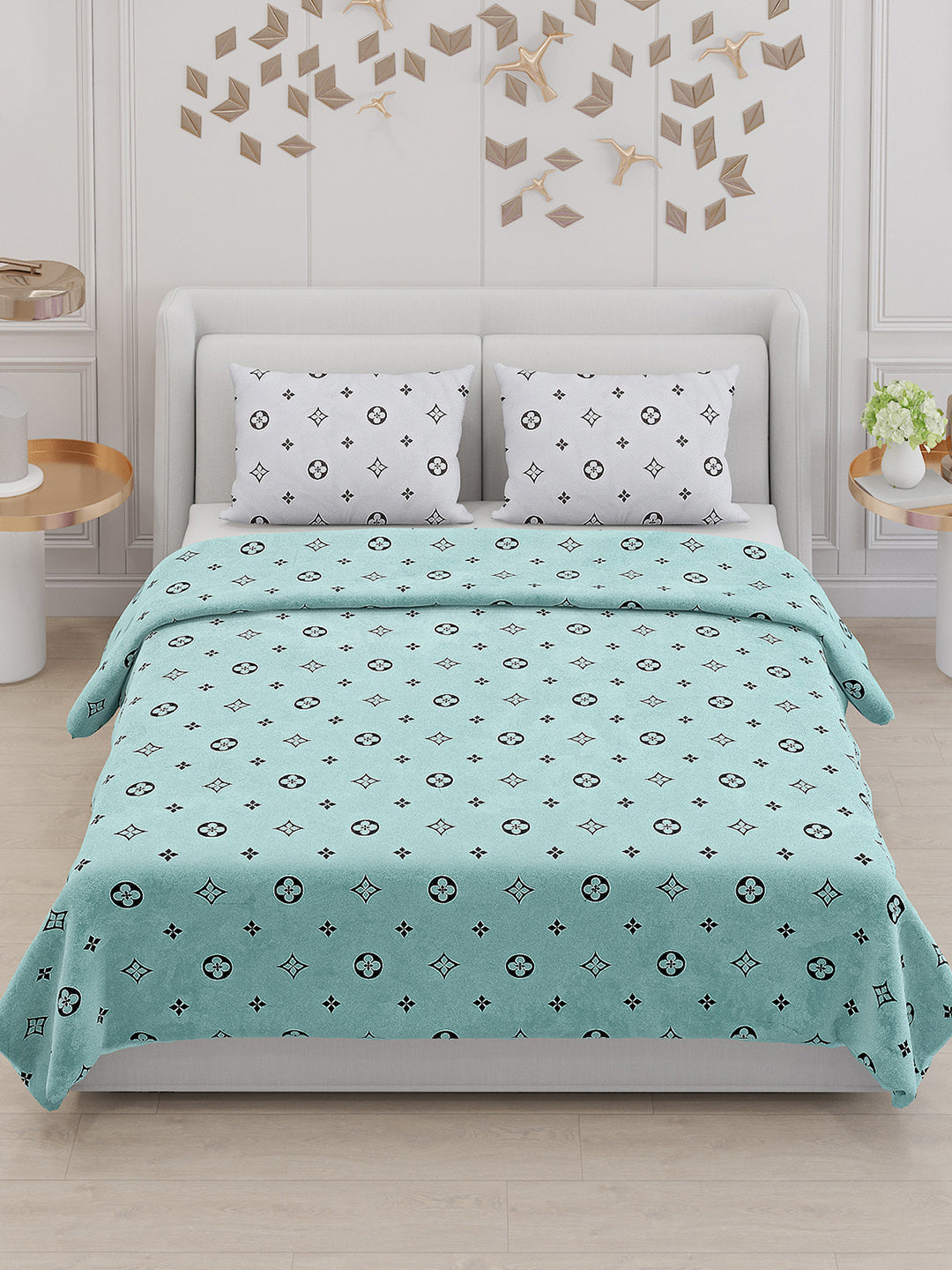 130 GSM Polyester Double Bed Bedsheet with 2 Pillow Covers