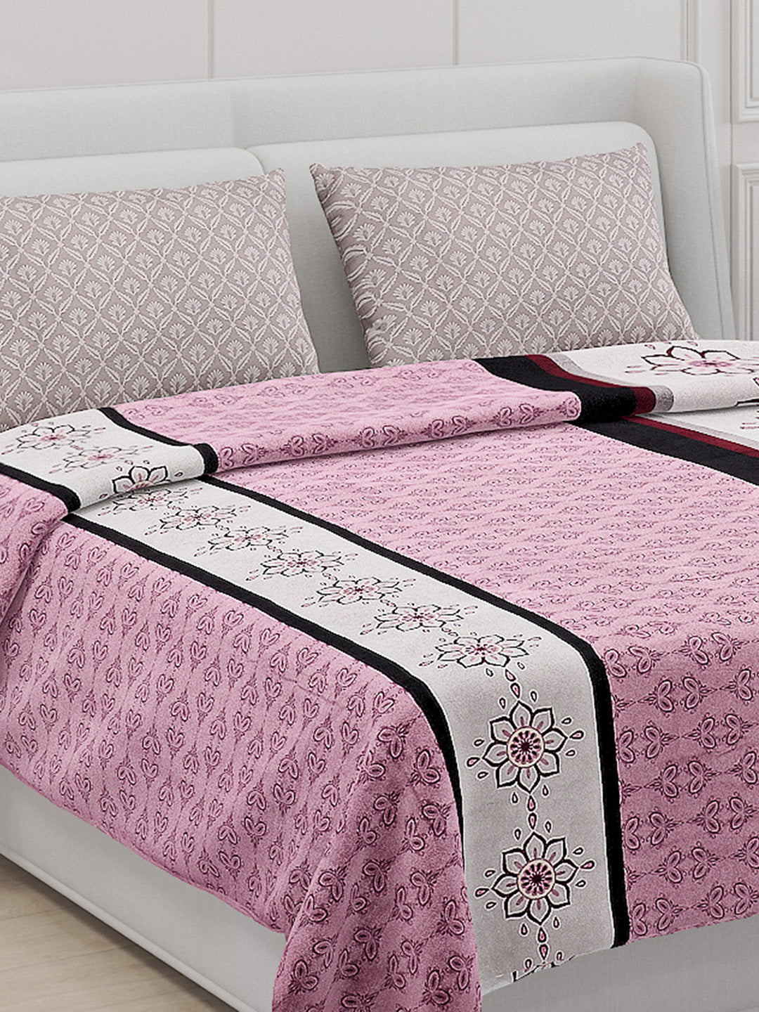 130 GSM Polyester Double Bed Bedsheet with 2 Pillow Covers