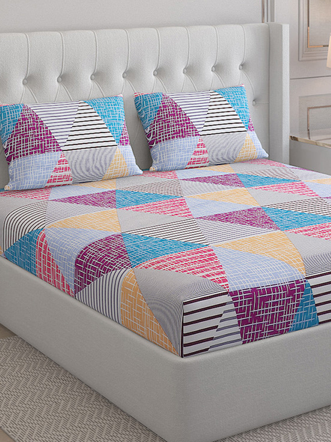 130 GSM  Polyester Double Bed Bedsheet with 2 Pillow Covers