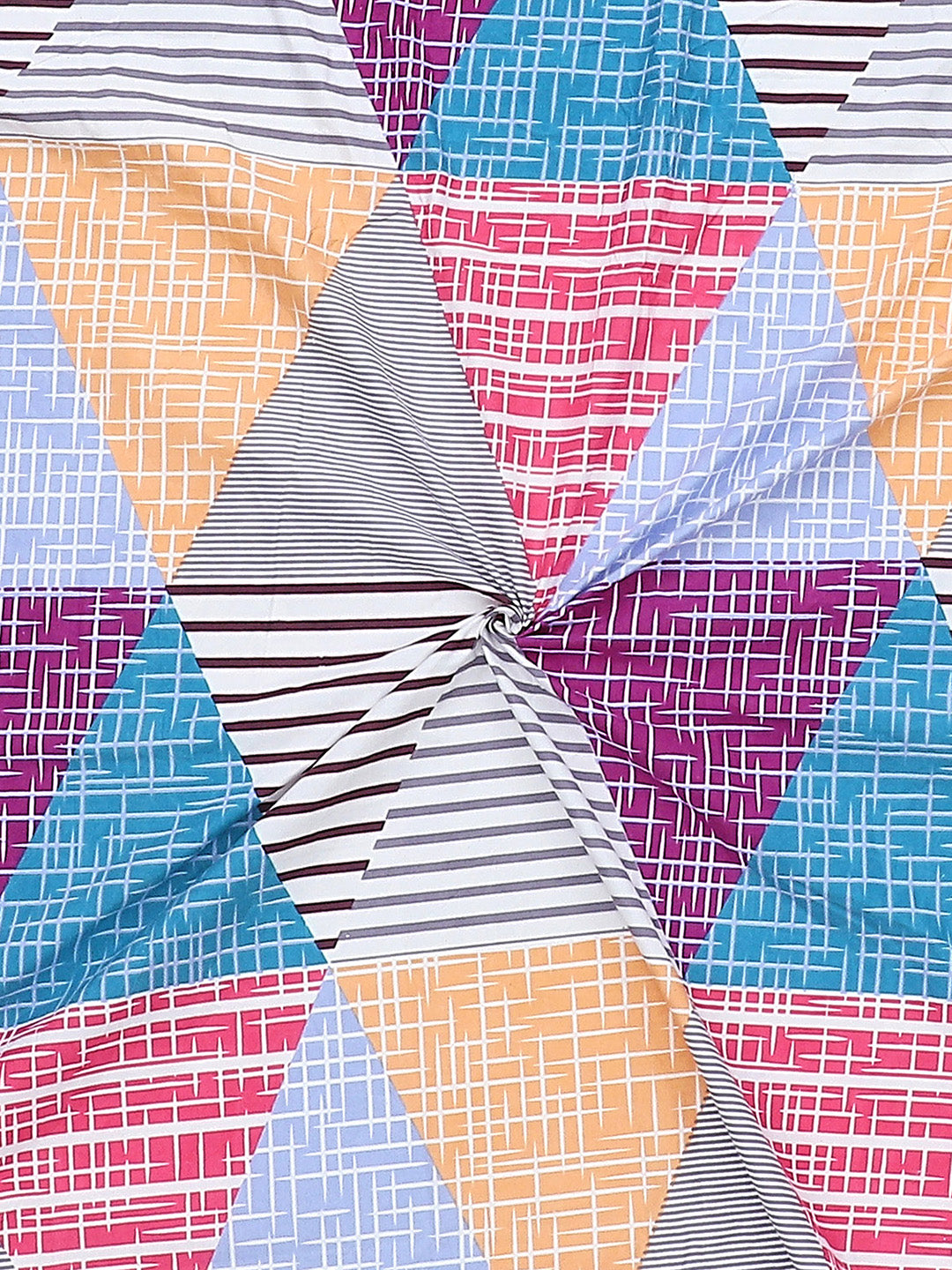 130 GSM  Polyester Double Bed Bedsheet with 2 Pillow Covers