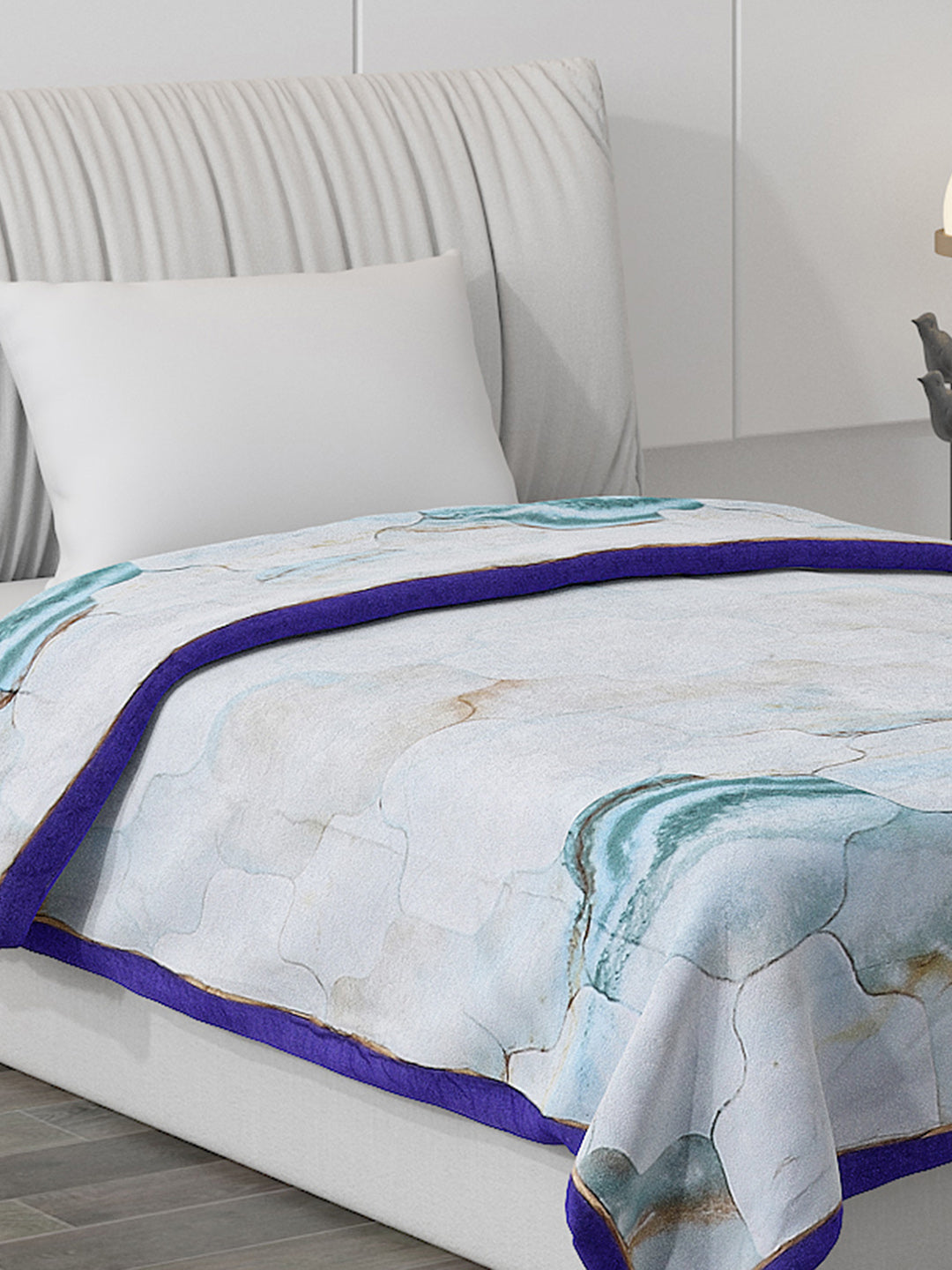 Printed 100% Polyester Single Bed Comforter for AC Room