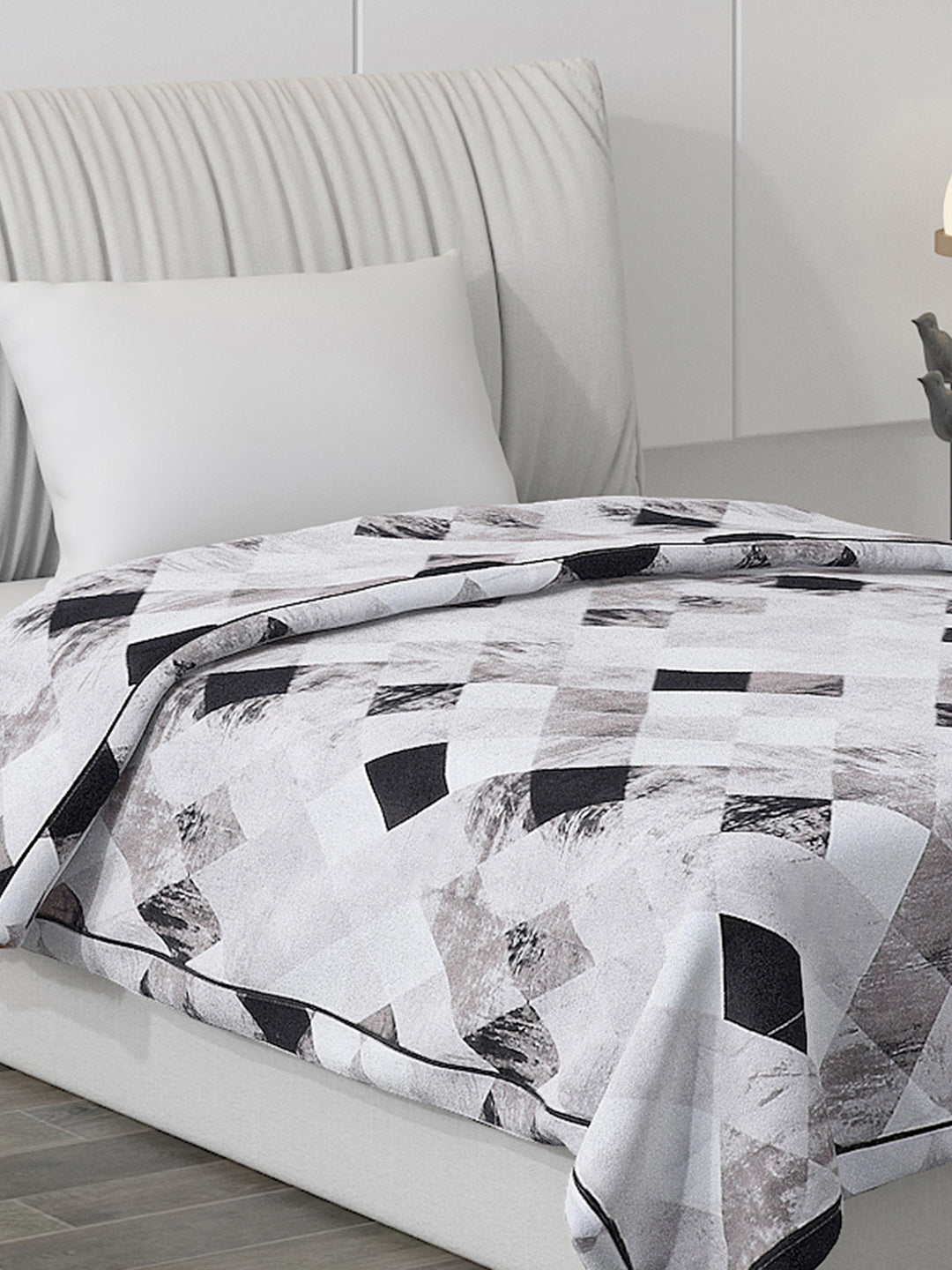 Printed 100% Polyester Single Bed Comforter for AC Room