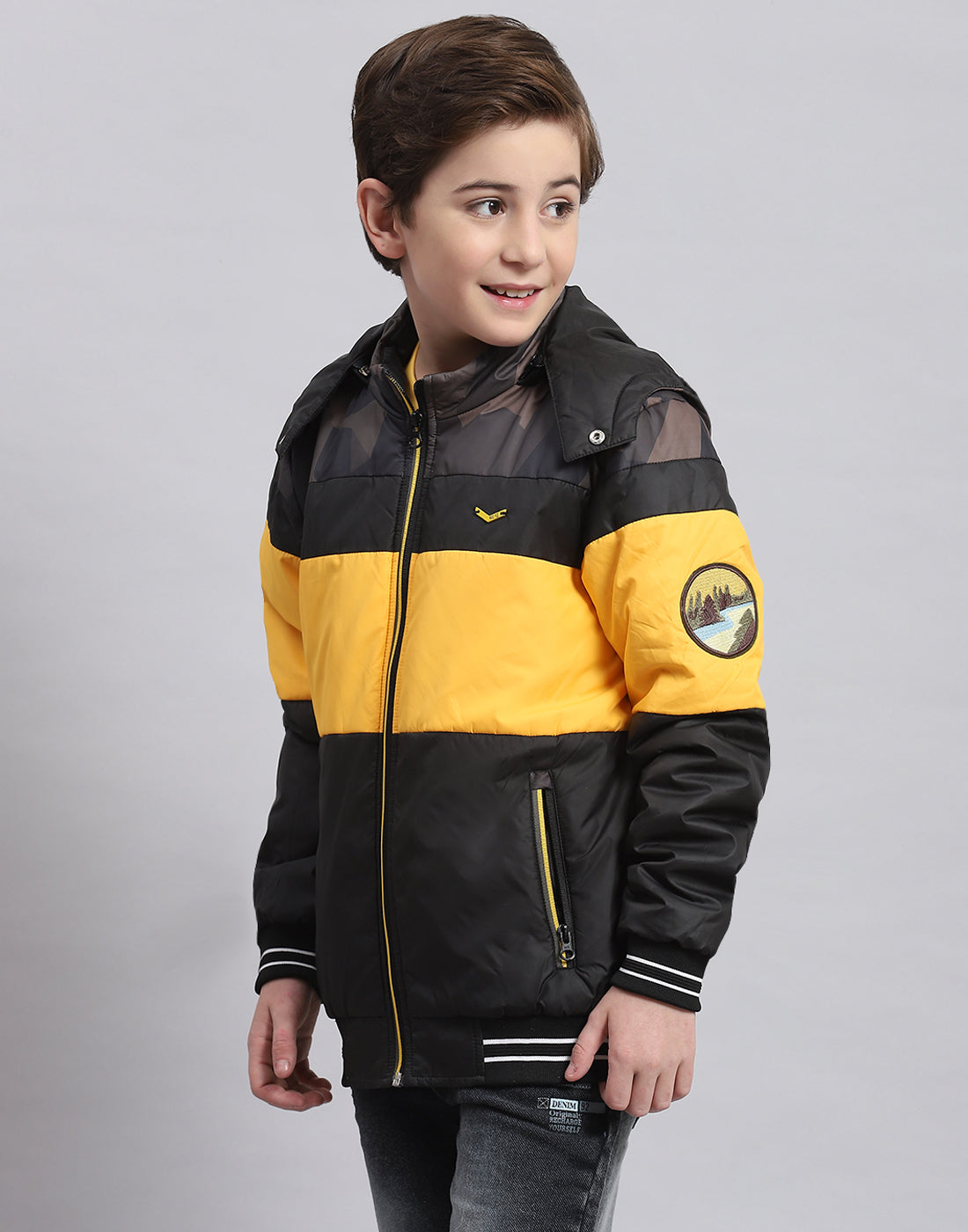 Boys Black Solid Hooded Full Sleeve Boys Jacket