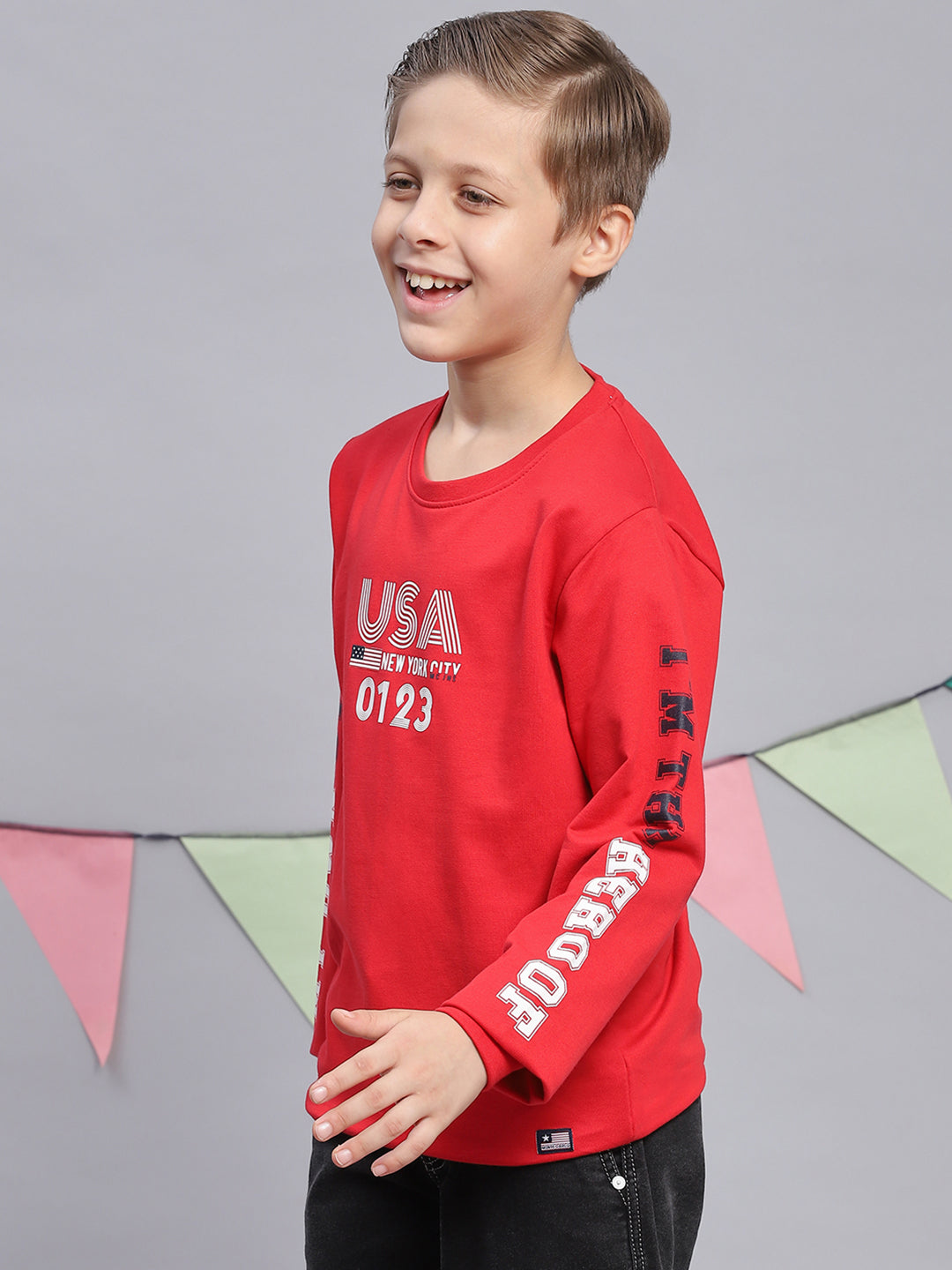 Boys Red Printed Round Neck Full Sleeve Sweatshirt
