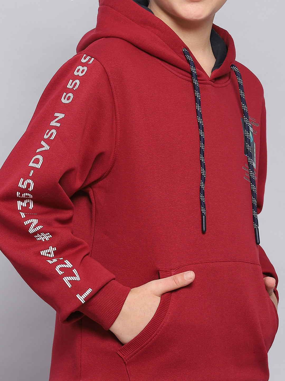 Boys Maroon Printed Hooded Full Sleeve Sweatshirt