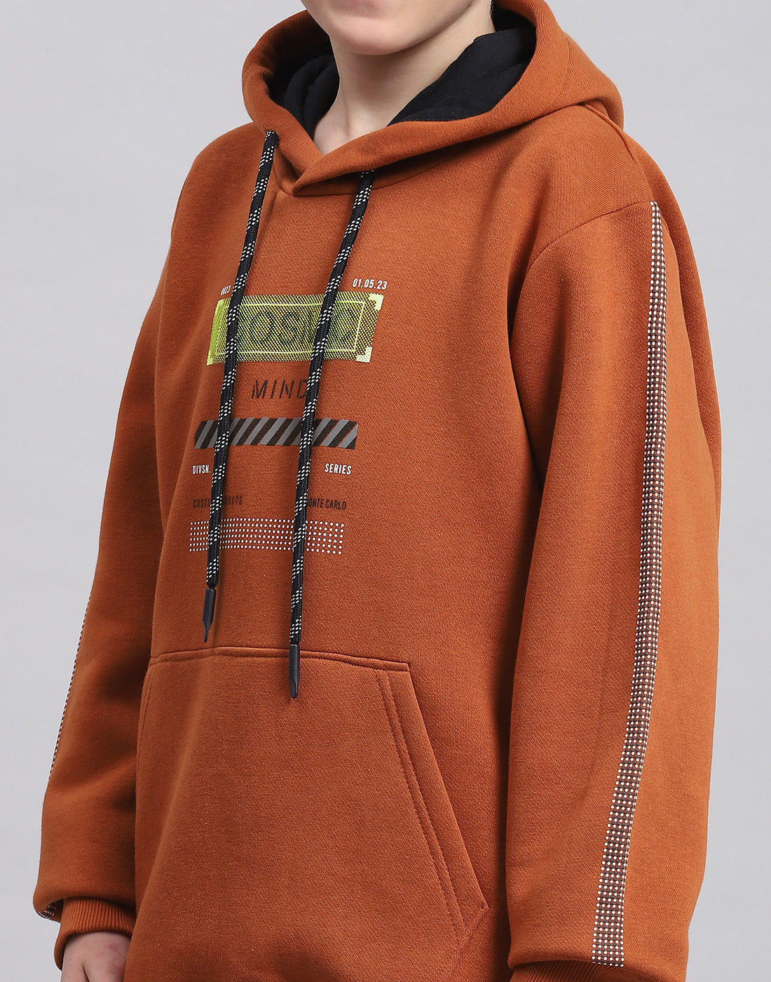 Boys Brown Printed Hooded Full Sleeve Sweatshirt
