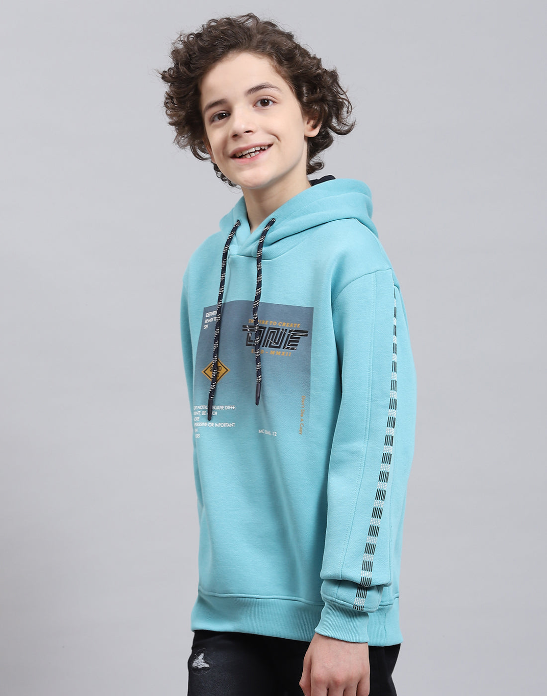 Boys Blue Printed Round Neck Full Sleeve Sweatshirt