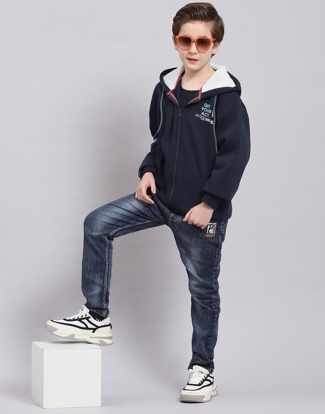 Boys Navy Blue Printed Hooded Full Sleeve Sweatshirt