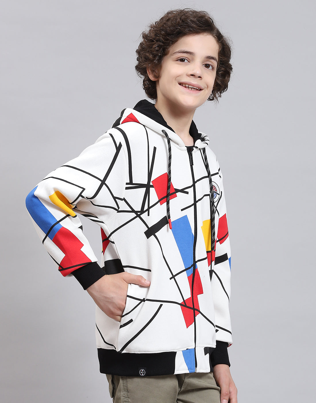 Boys Off White Printed Hooded Full Sleeve Sweatshirt