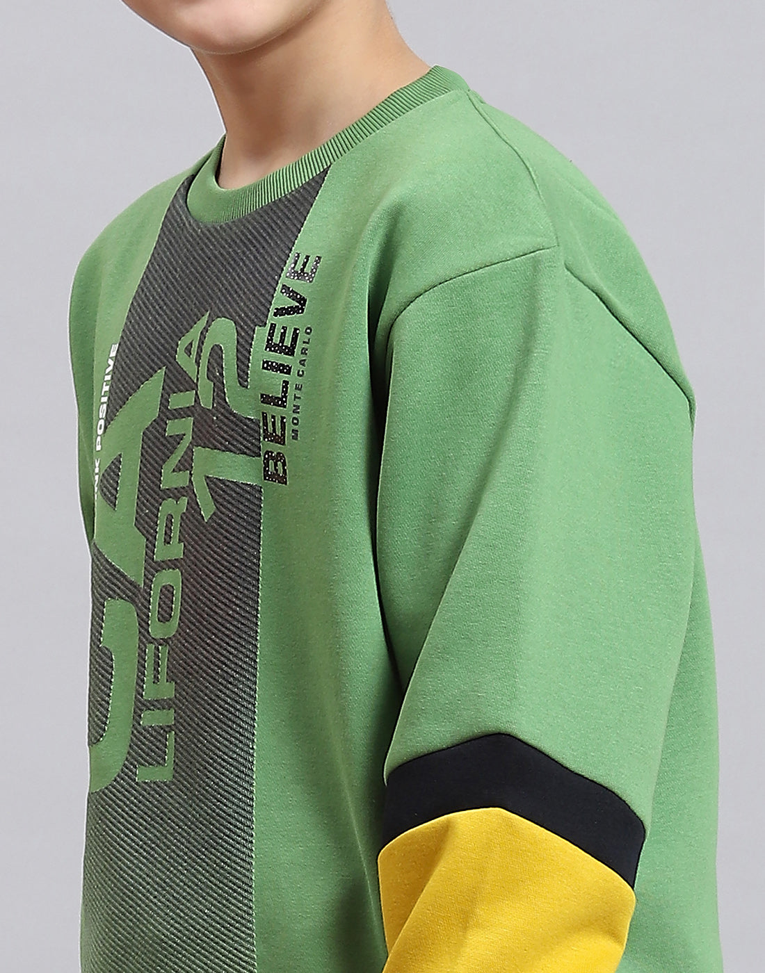 Boys Green Printed Round Neck Full Sleeve Tracksuit