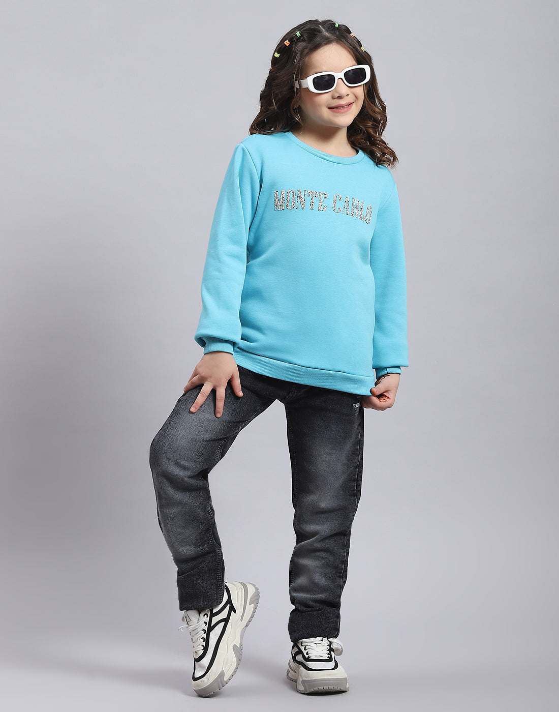 Girls Turquoise Blue Embellished Round Neck Full Sleeve Sweatshirt