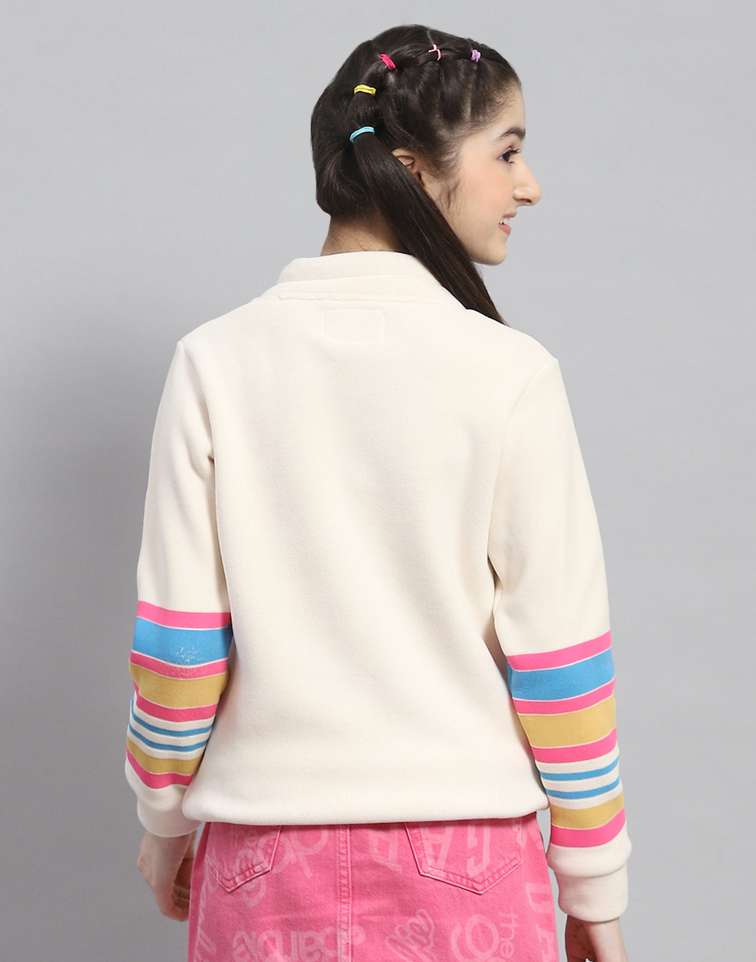 Girls Off White Printed Round Neck Full Sleeve Sweatshirt