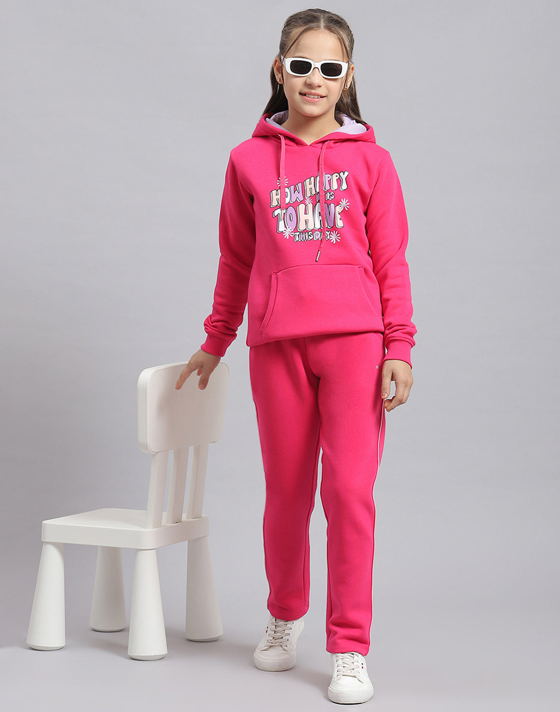 Girls Magenta Printed Hooded Full Sleeve Sweatshirt