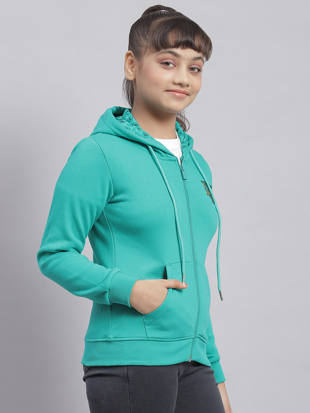 Girls Green Solid Hooded Full Sleeve Sweatshirt