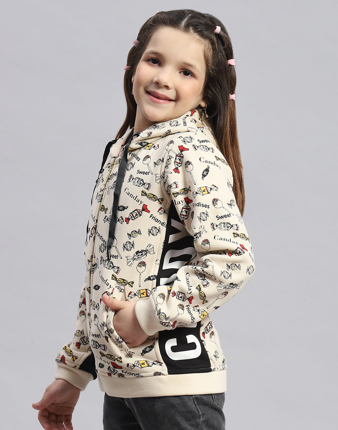 Girls Cream Printed Hooded Full Sleeve Sweatshirt