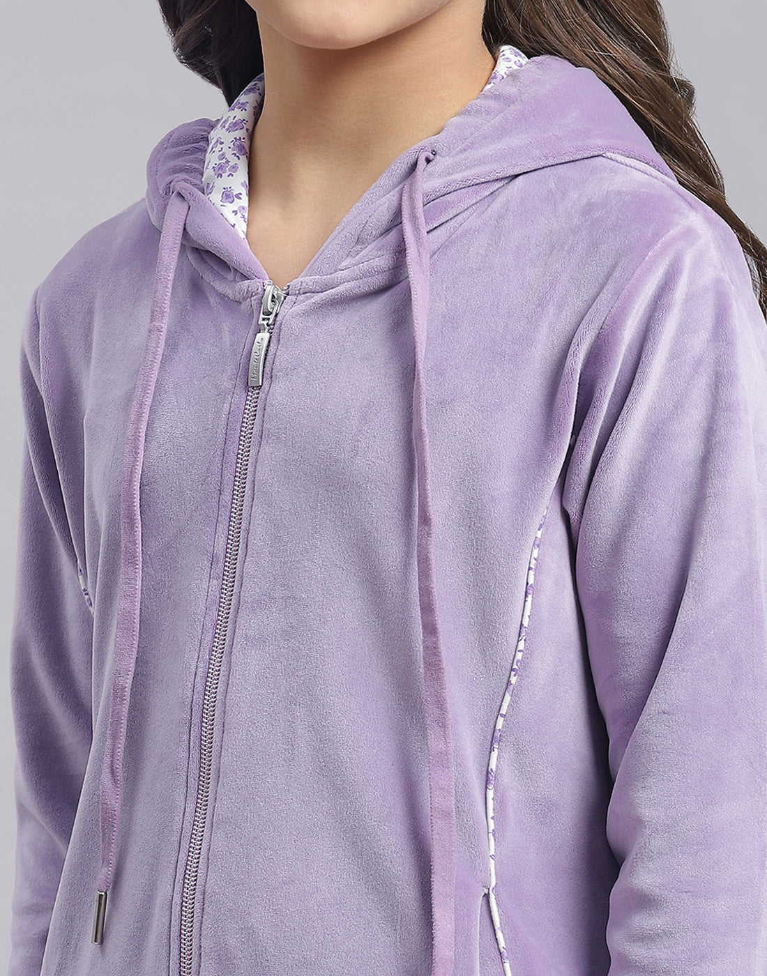 Girls Purple Solid Hooded Full Sleeve Tracksuit