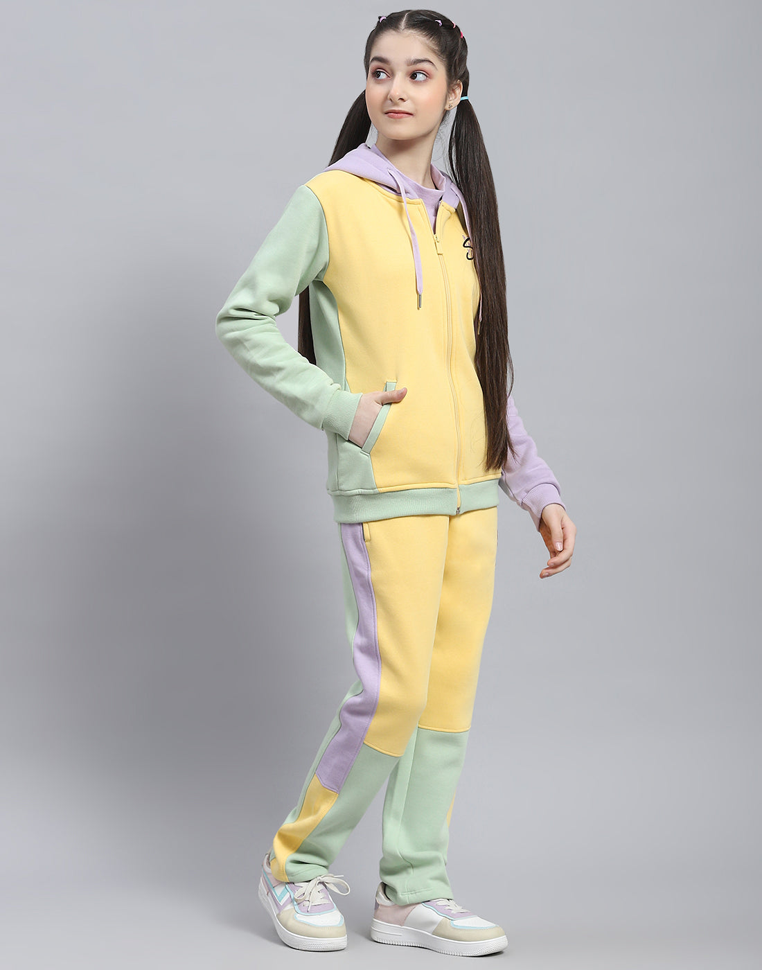 Girls Yellow Printed Hooded Full Sleeve Tracksuit