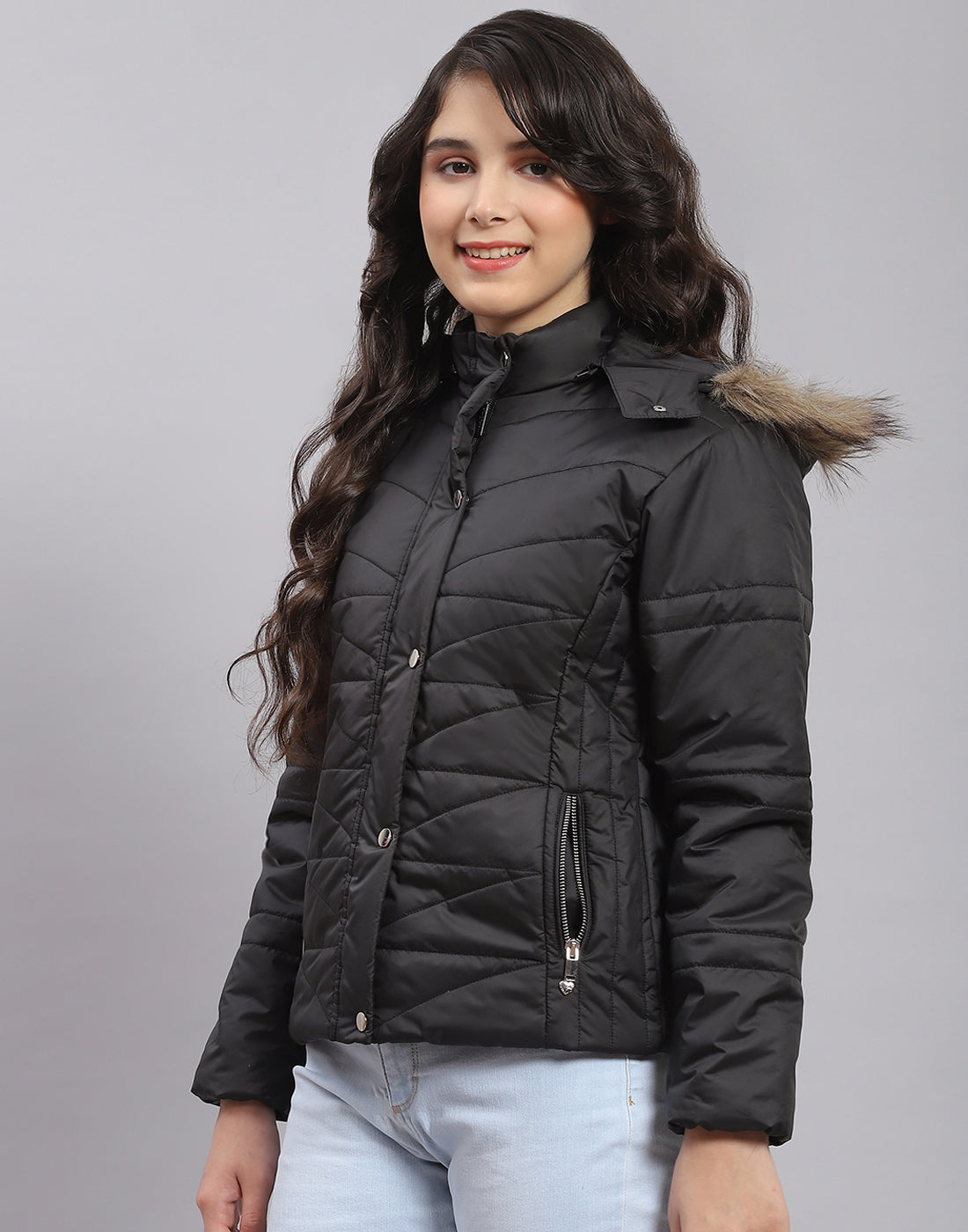 Girls Black Solid Hooded Full Sleeve Girls Jacket