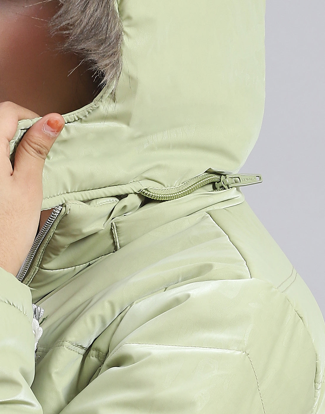 Girls Green Solid Hooded Full Sleeve Girls Jacket