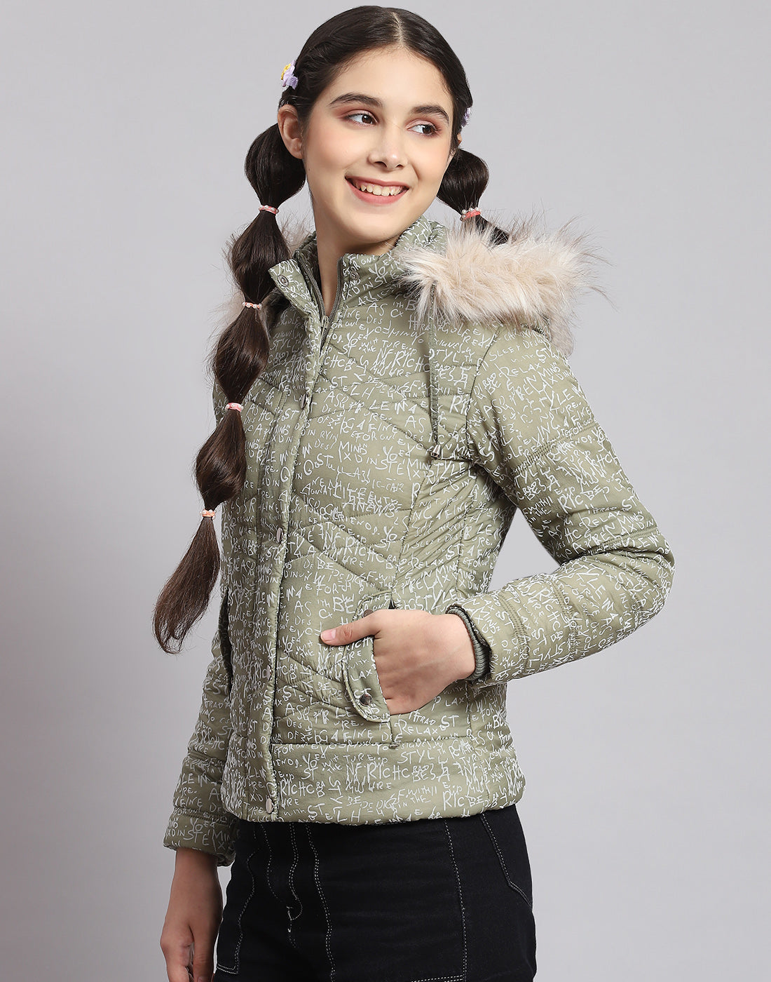 Girls Green Printed Hooded Full Sleeve Girls Jacket