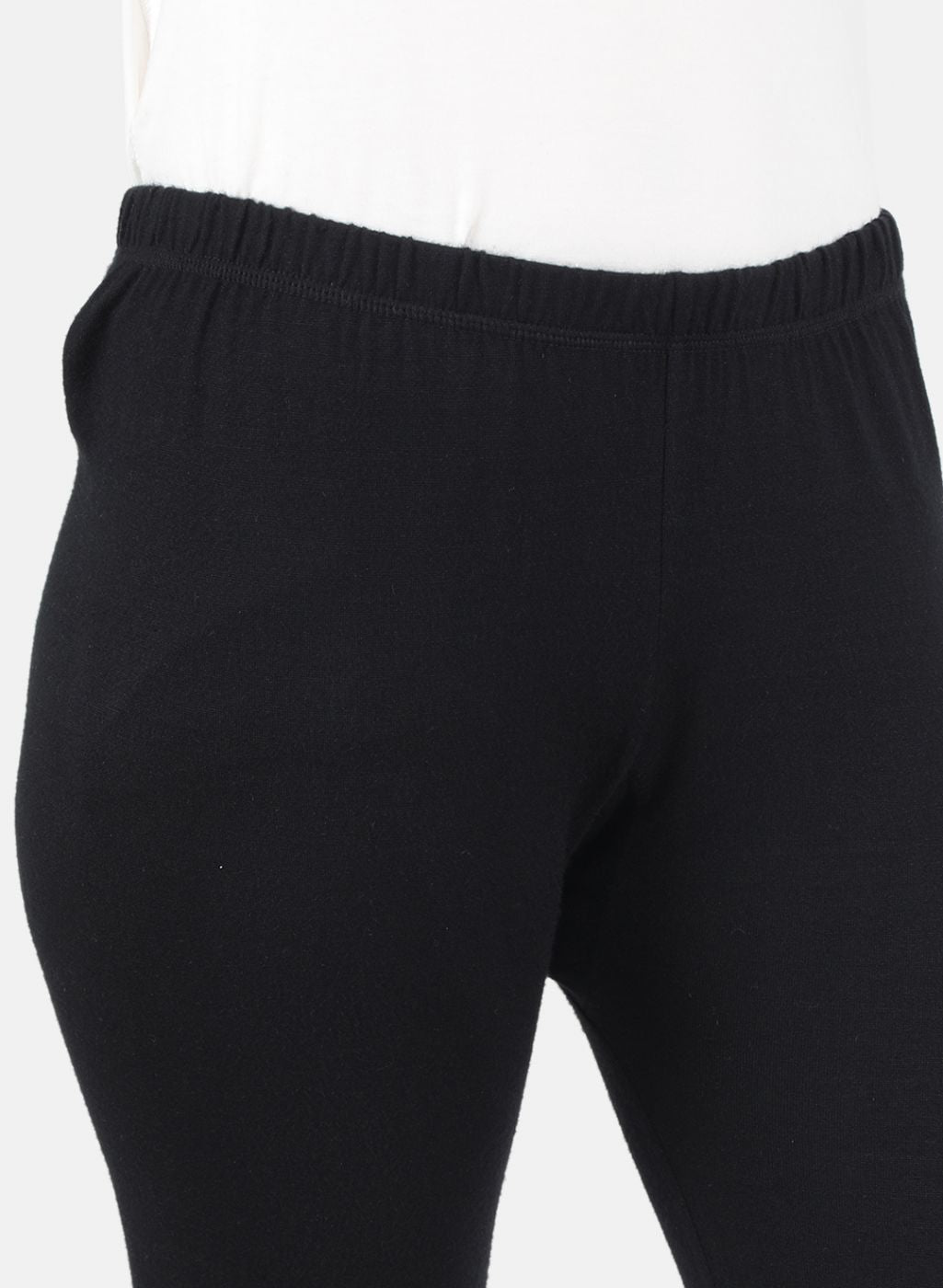 Women Black Solid Thermal Lower