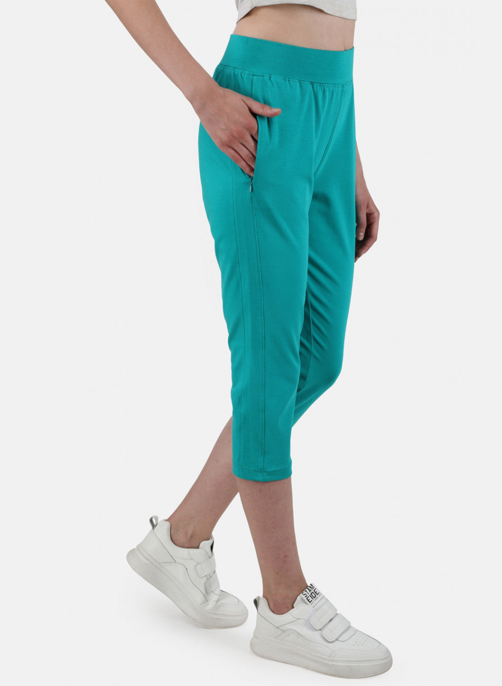 Womens Blue Regular Capri